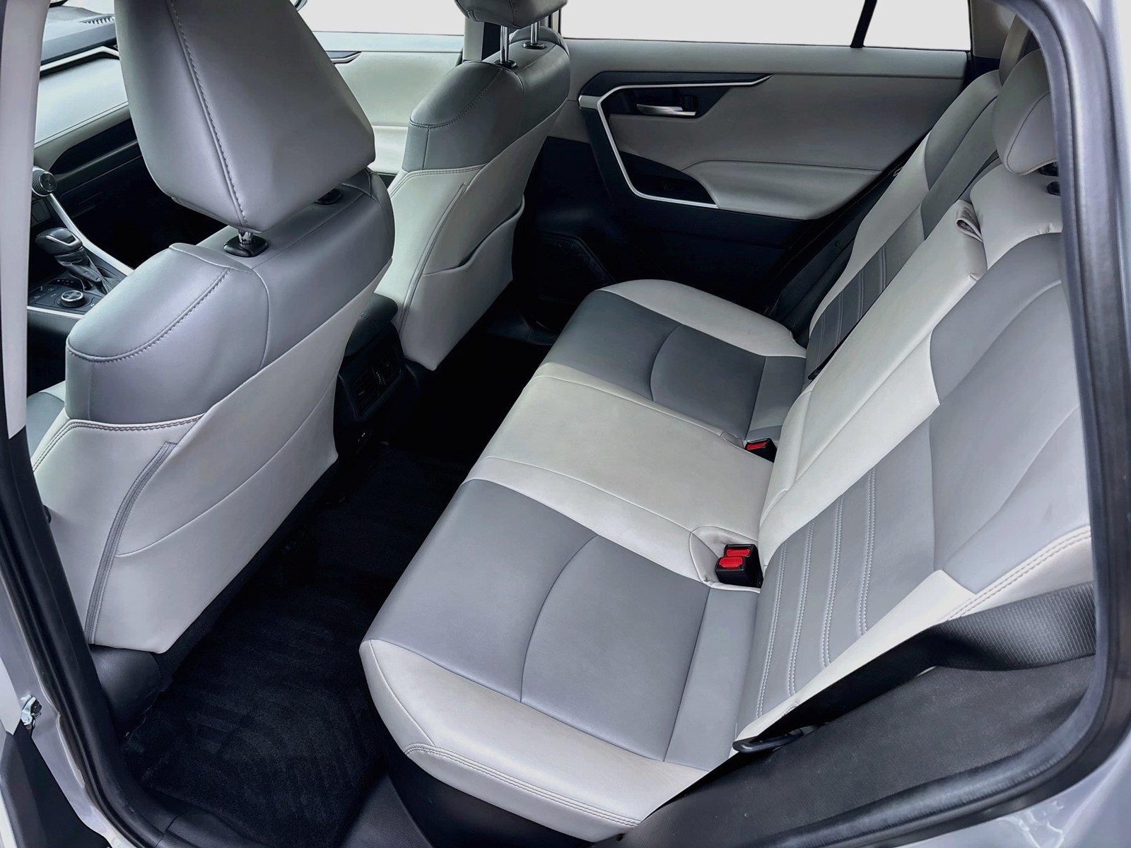 2021 Toyota RAV4 Hybrid XLE Premium