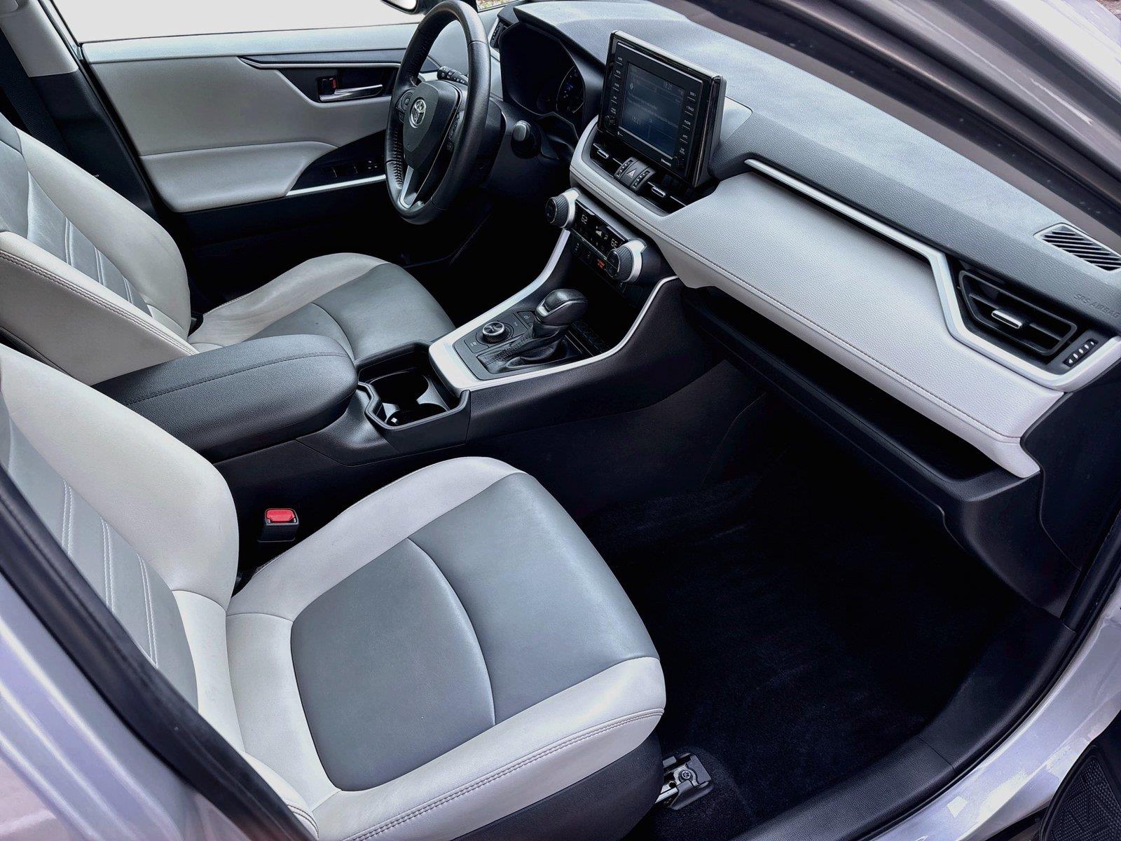 2021 Toyota RAV4 Hybrid XLE Premium