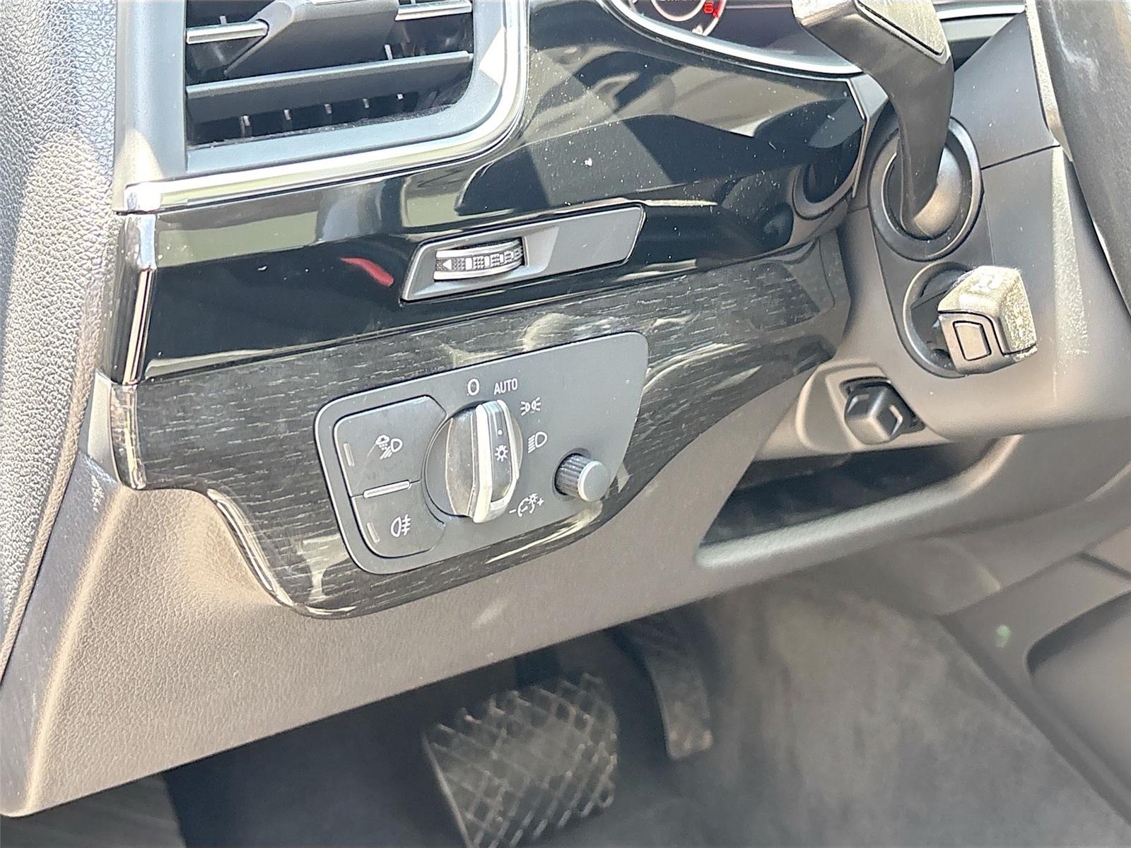 2019 Audi Q7 Premium Plus