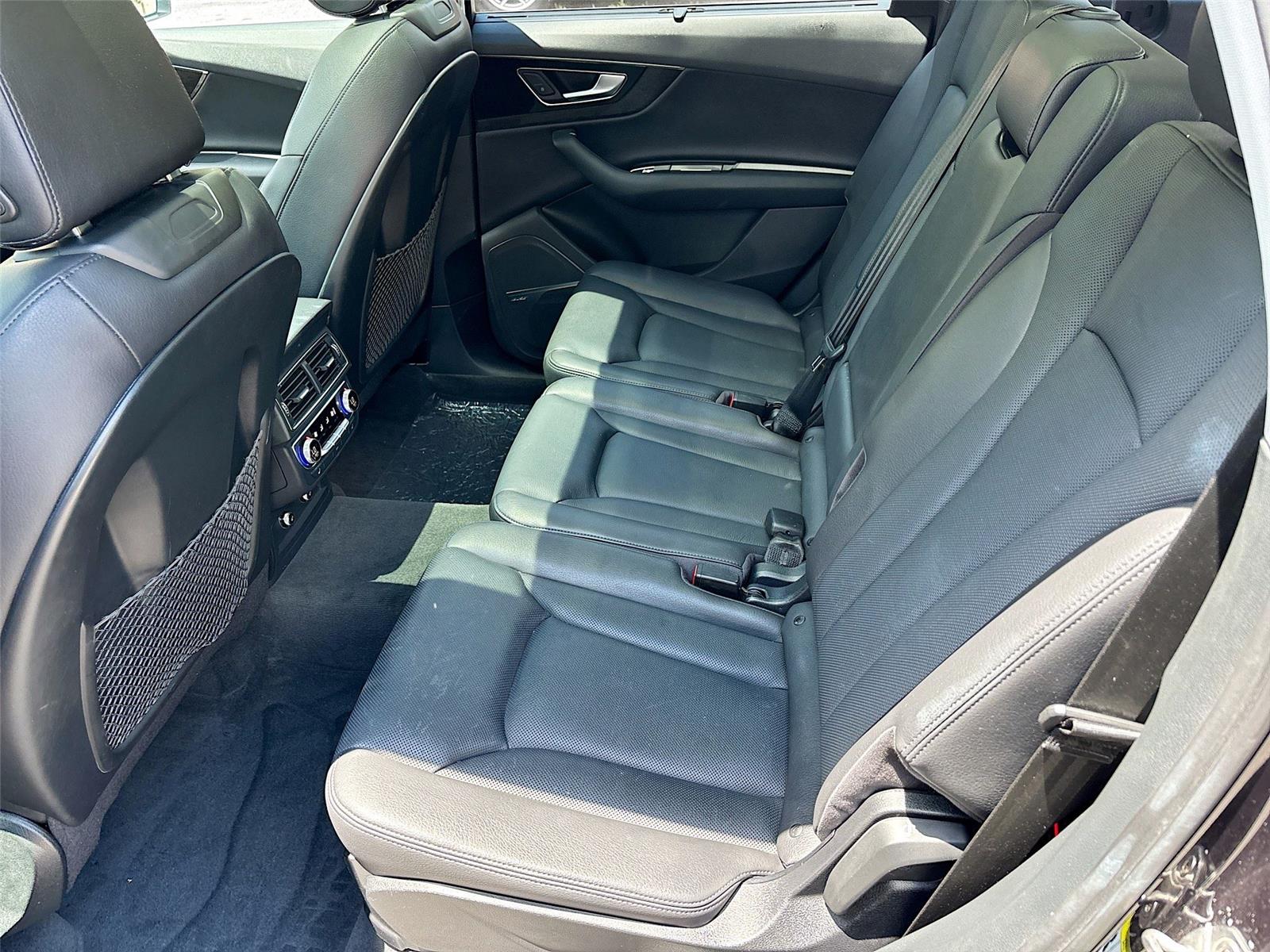 2019 Audi Q7 Premium Plus