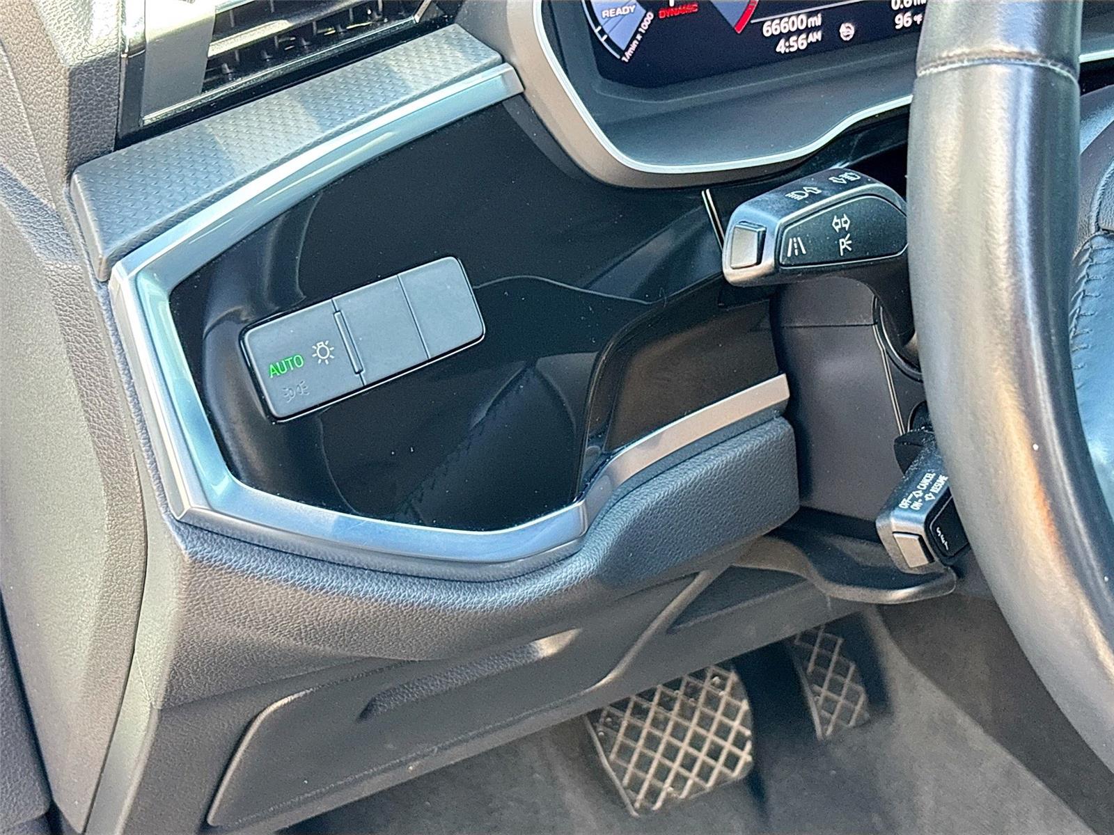 2020 Audi Q3 S line Premium
