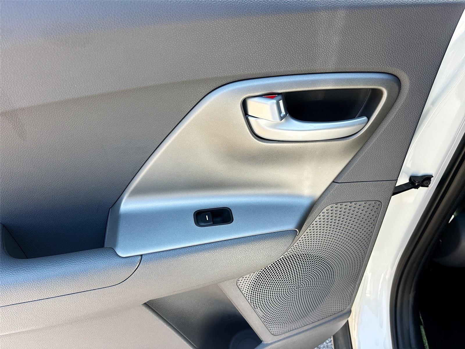 2022 Kia Niro LX