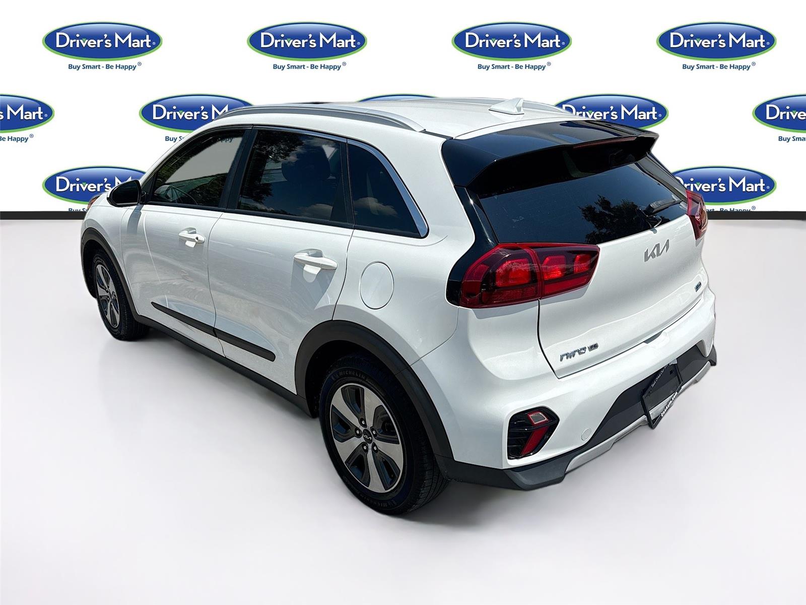 2022 Kia Niro LX