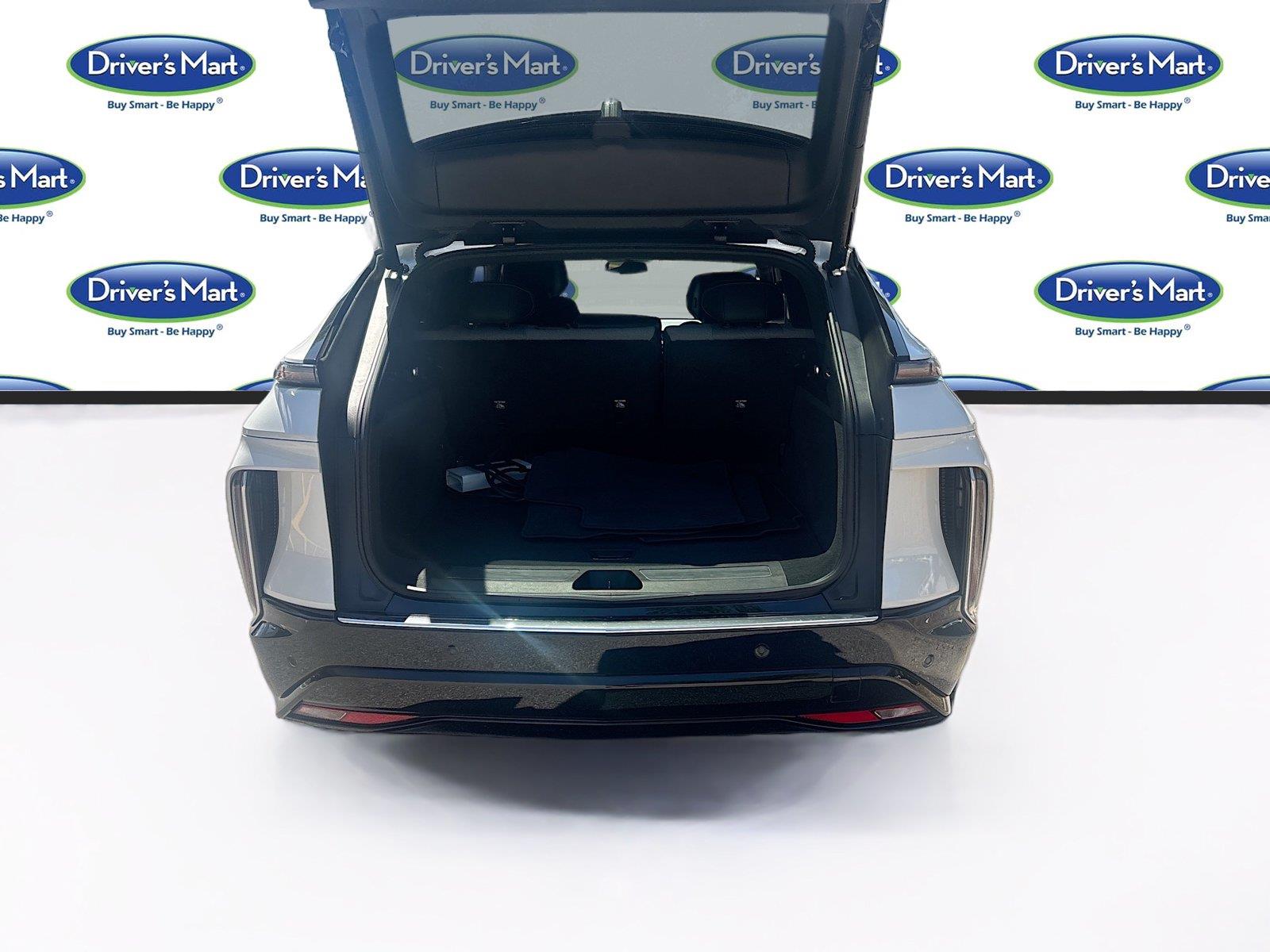2024 Cadillac LYRIQ Tech