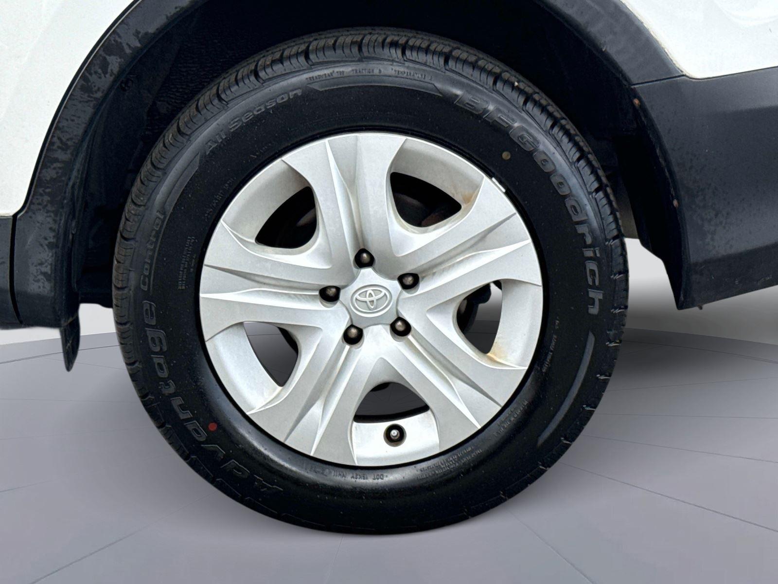2014 Toyota RAV4 LE