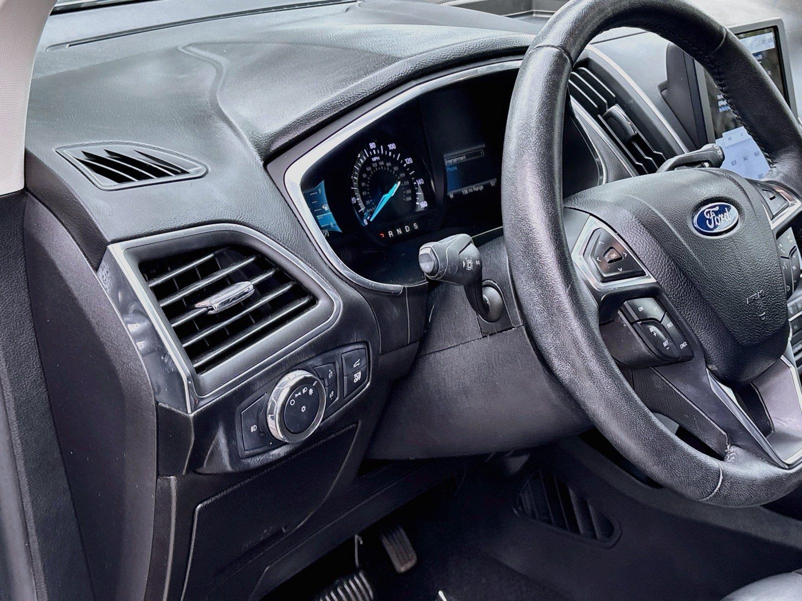2021 Ford Edge Titanium