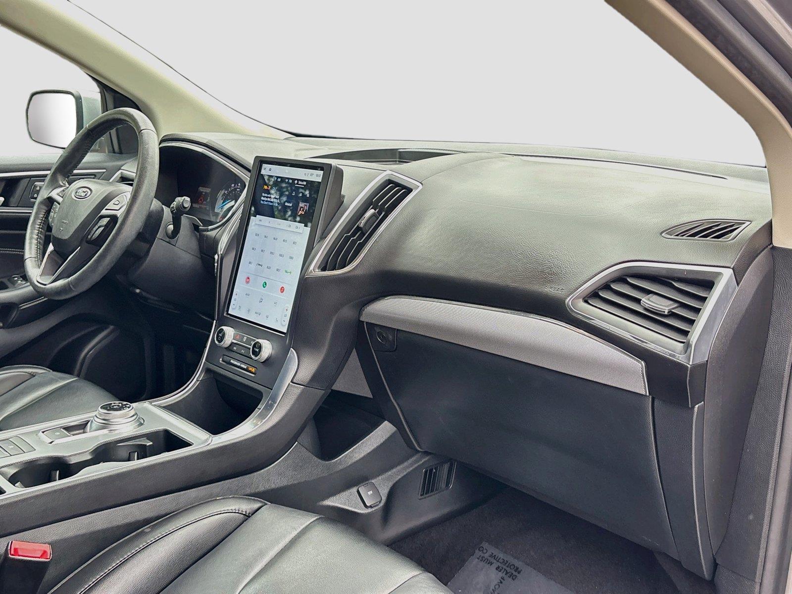 2021 Ford Edge Titanium
