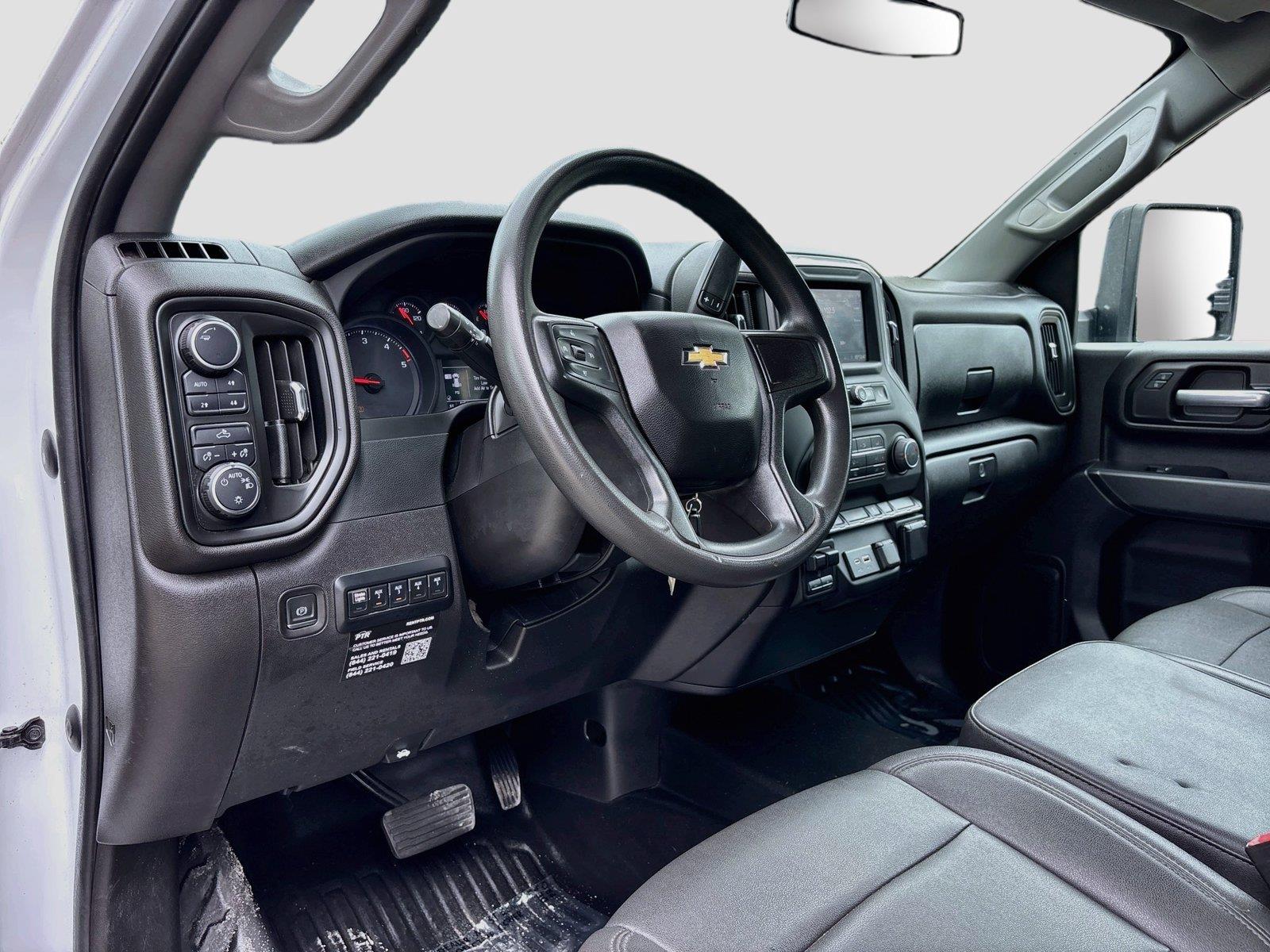 2023 Chevrolet Silverado 3500HD CC Work Truck