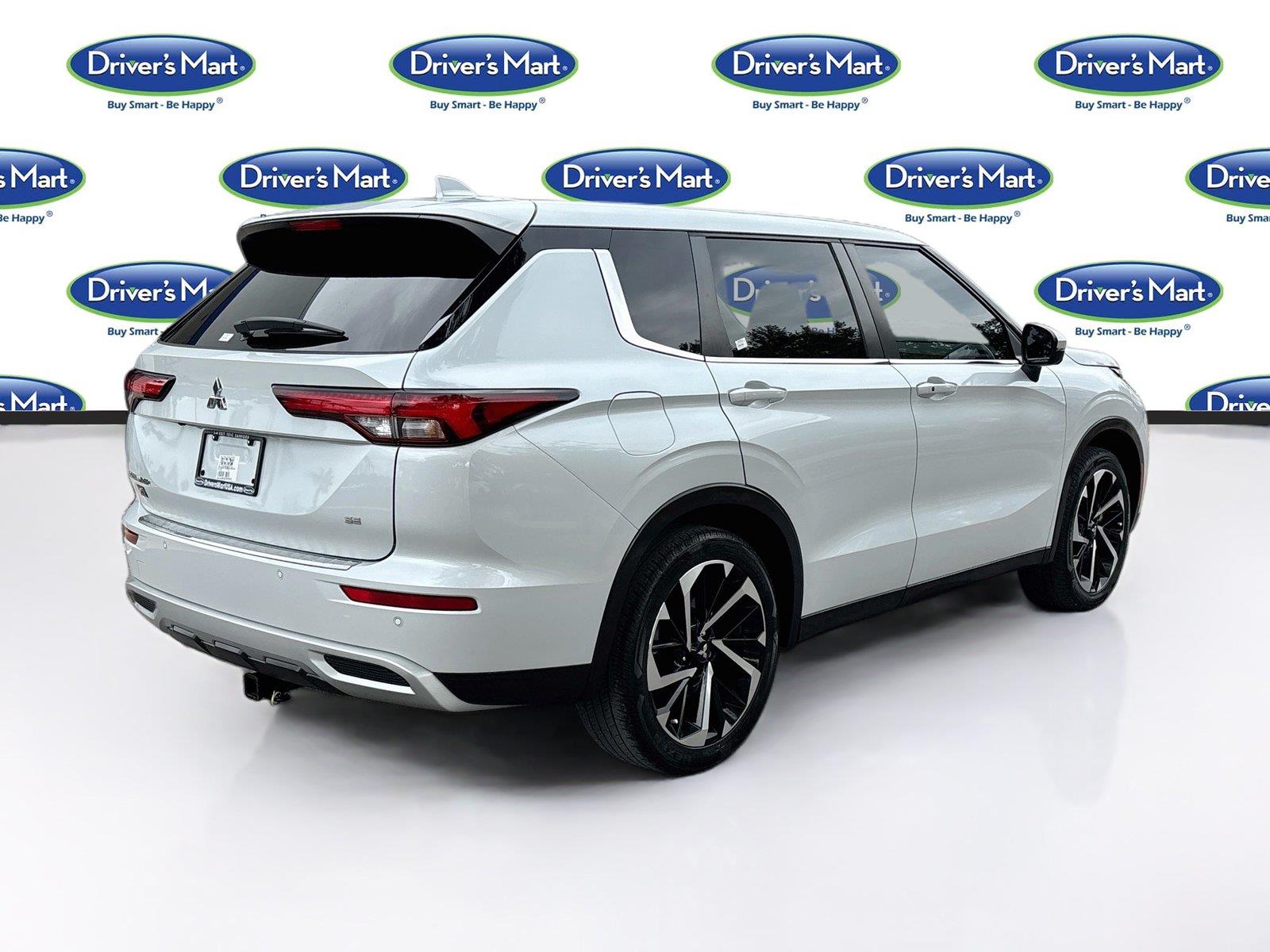 2022 Mitsubishi Outlander SE