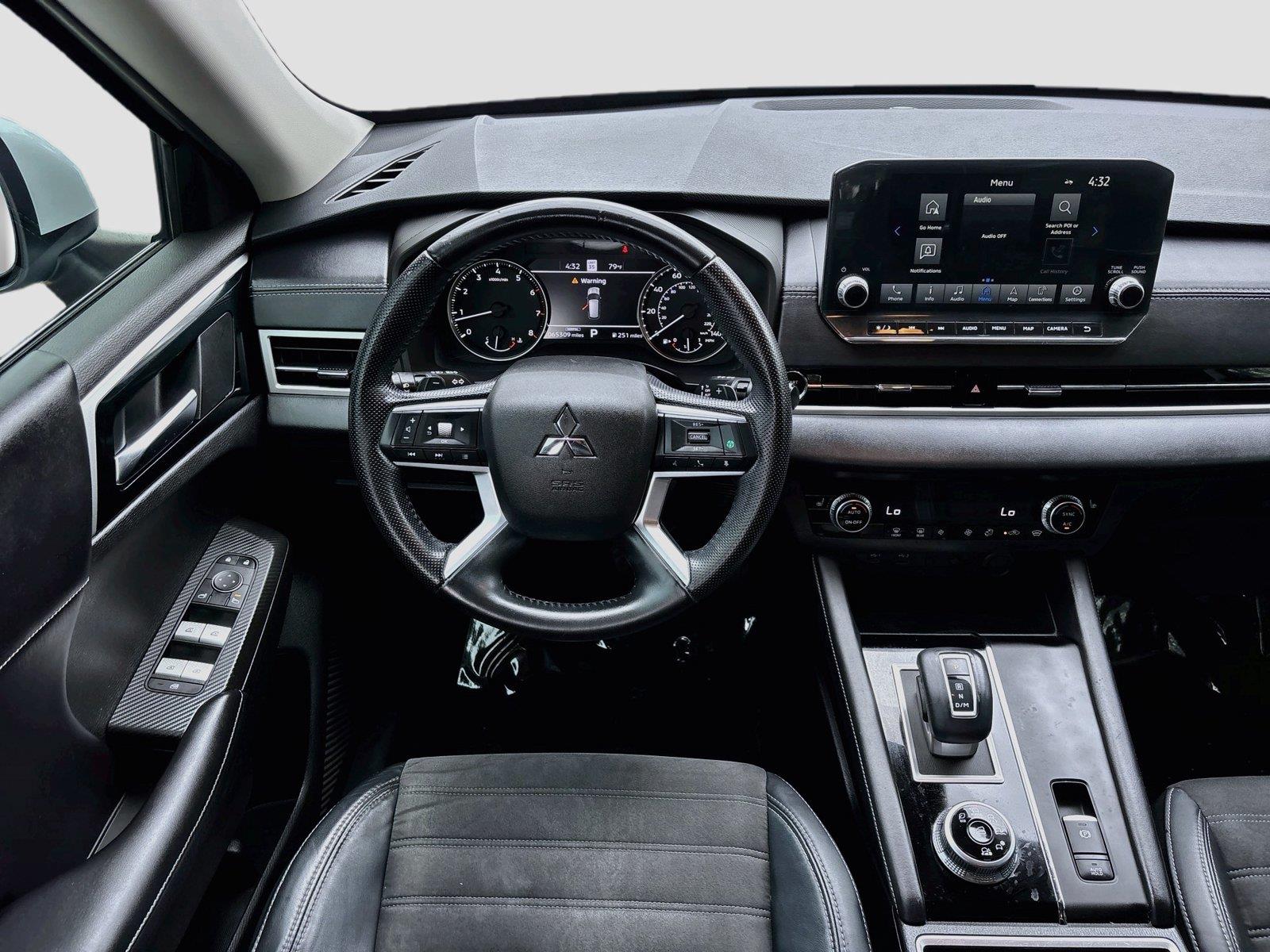 2022 Mitsubishi Outlander SE