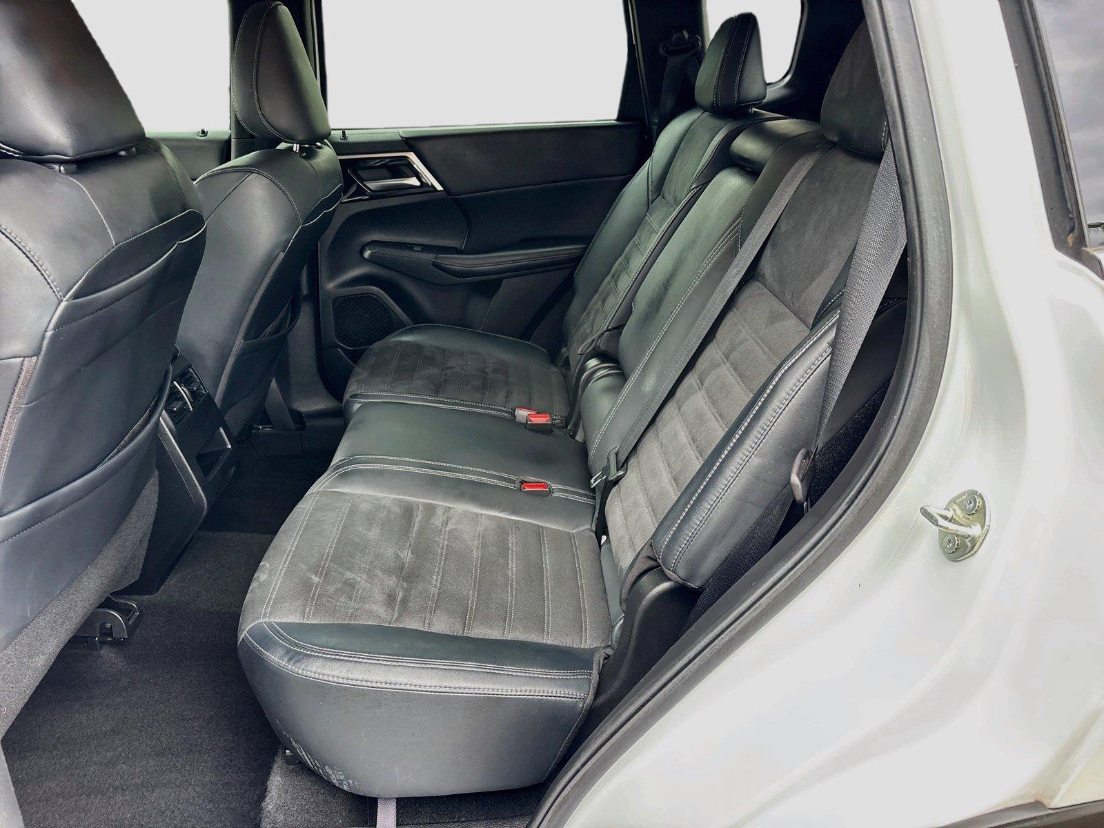 2022 Mitsubishi Outlander SE