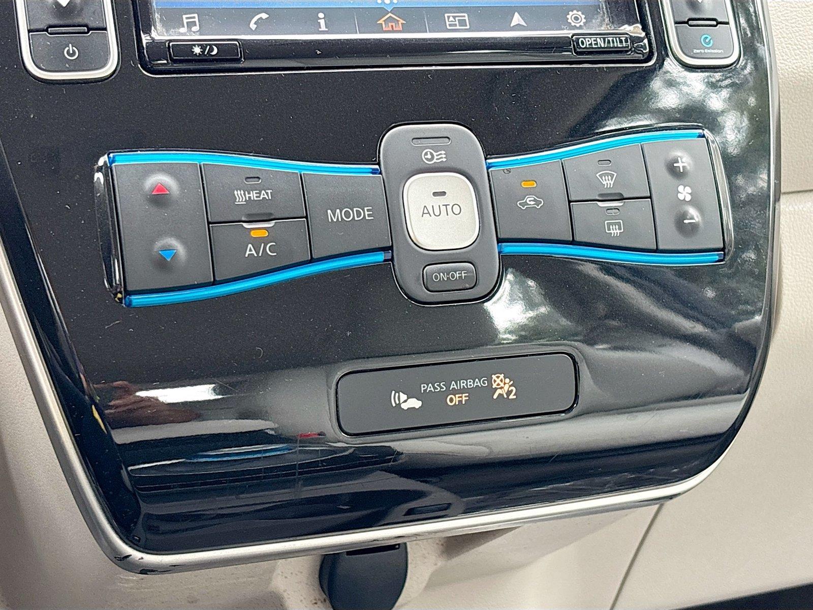 2016 Nissan LEAF SV