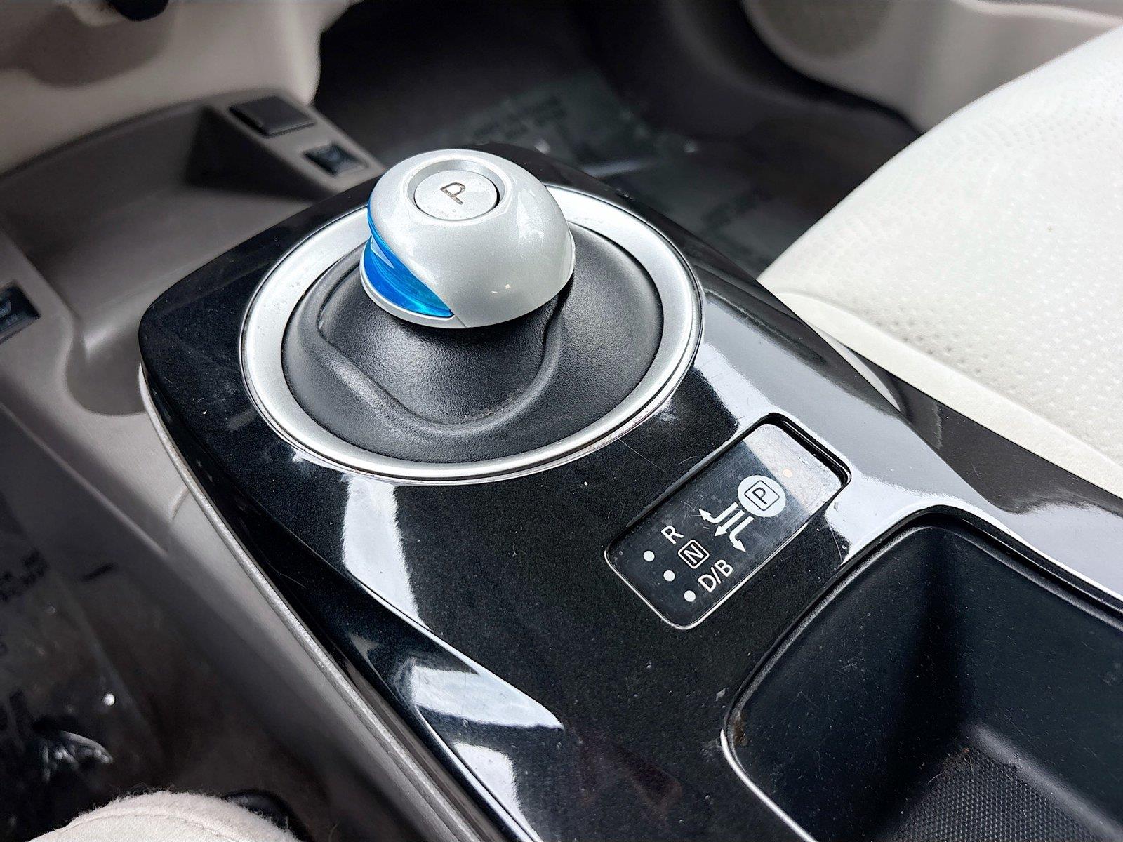2016 Nissan LEAF SV