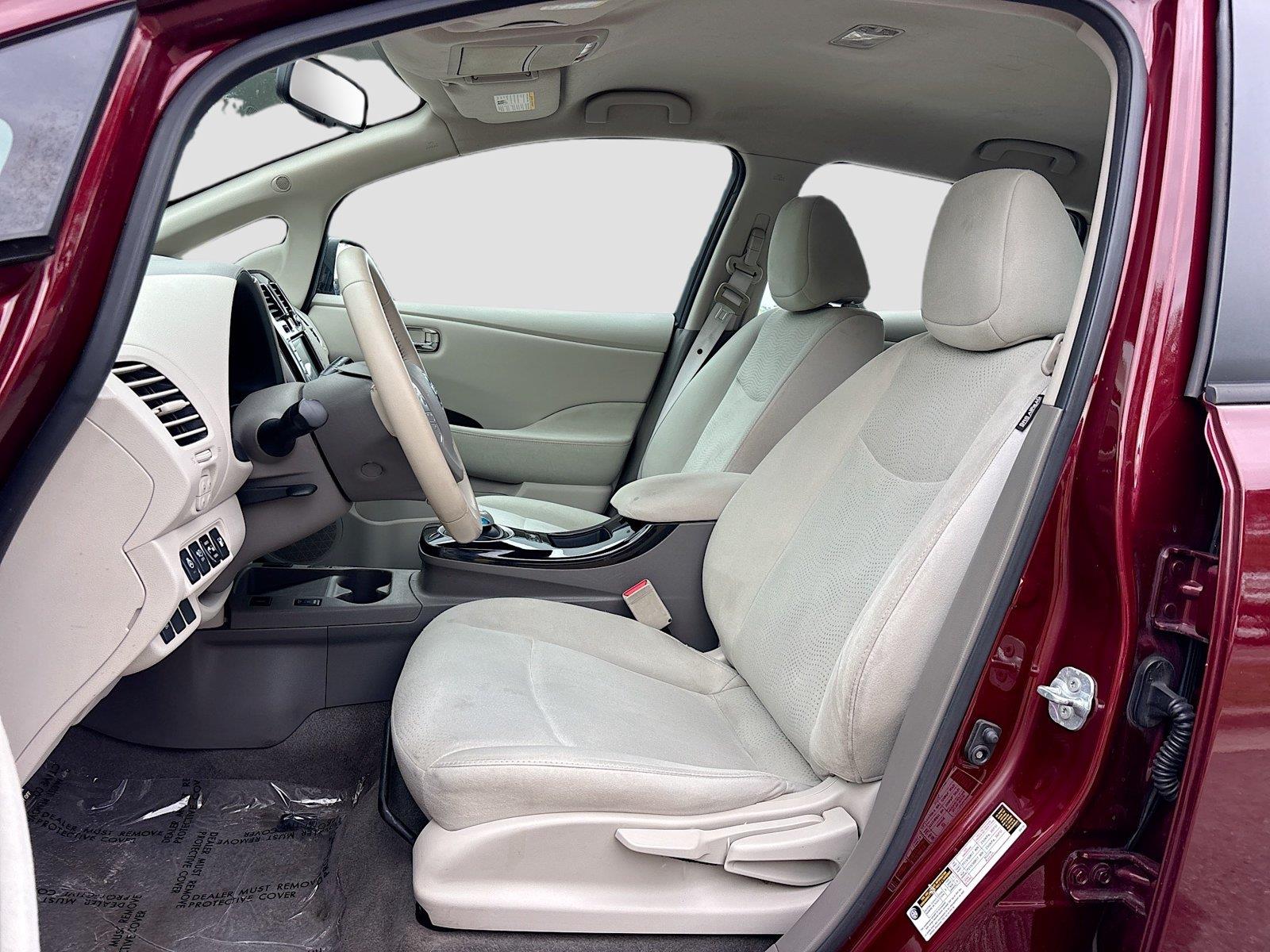 2016 Nissan LEAF SV