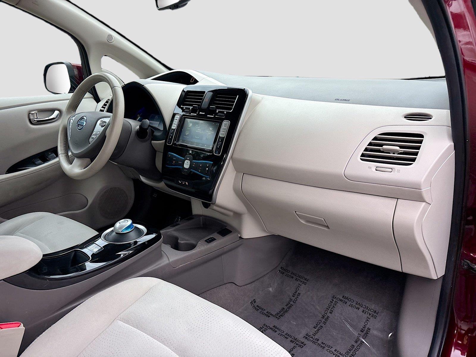 2016 Nissan LEAF SV