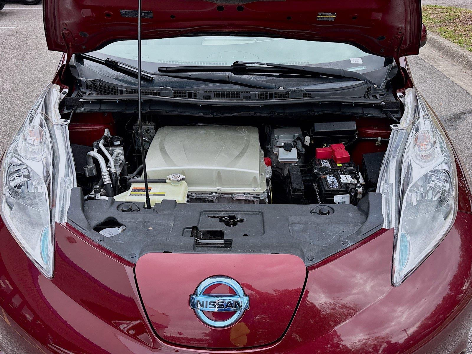 2016 Nissan LEAF SV