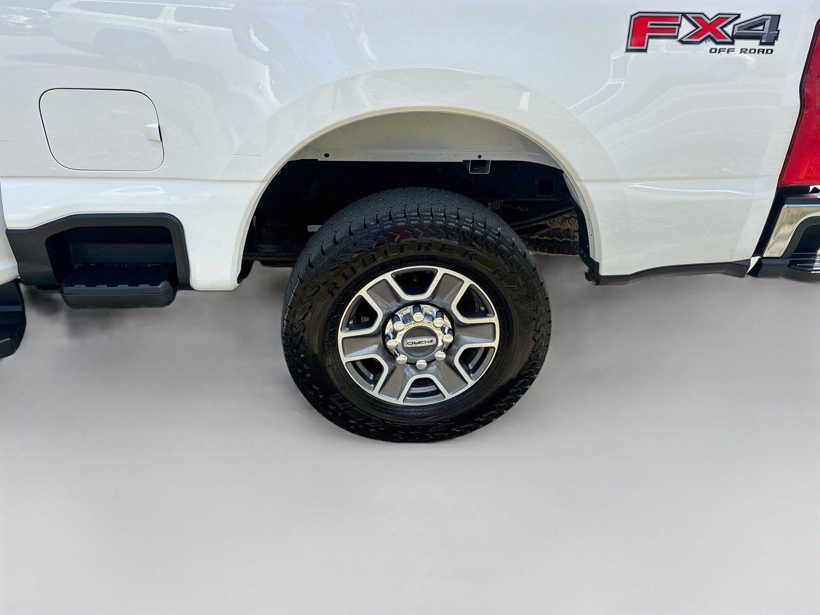 2023 Ford Super Duty F-250 SRW LARIAT