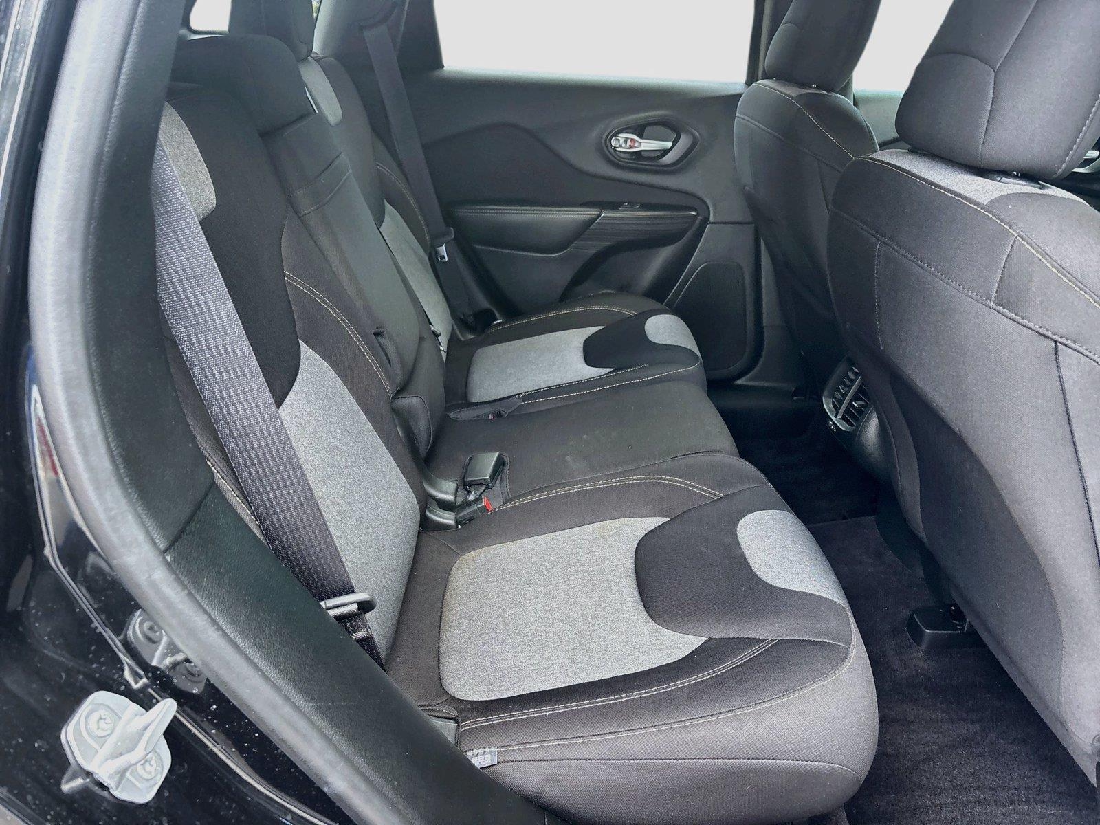 2016 Jeep Cherokee Altitude