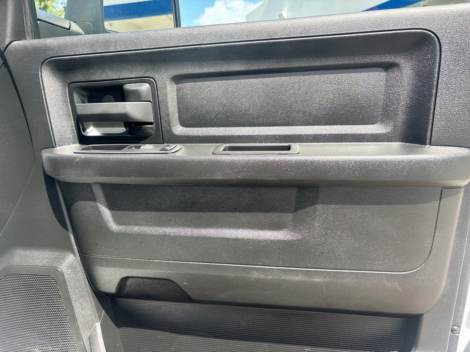 2023 Ram 3500 Chassis Cab Tradesman
