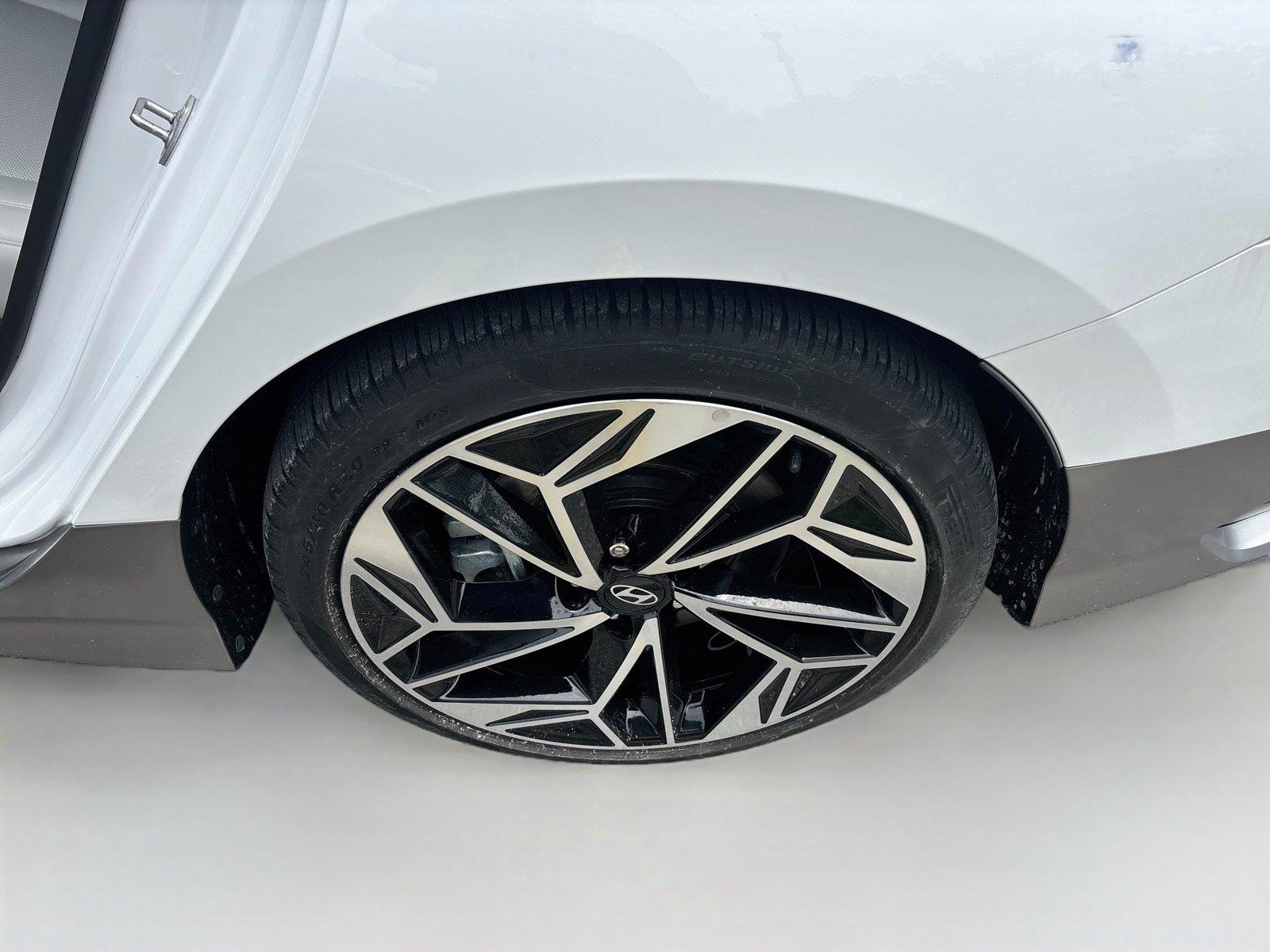 2024 Hyundai IONIQ 6 SEL