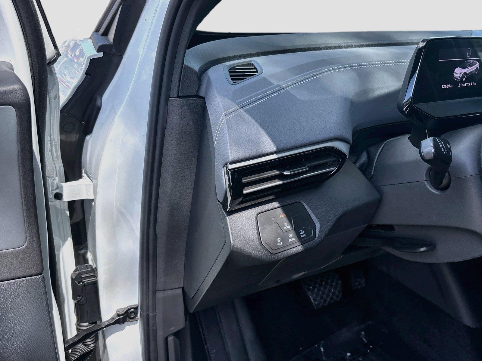 2023 Volkswagen ID.4 Pro