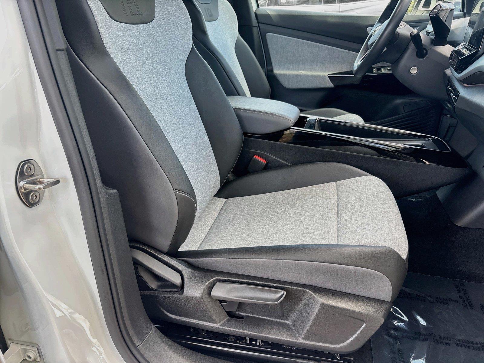 2023 Volkswagen ID.4 Pro