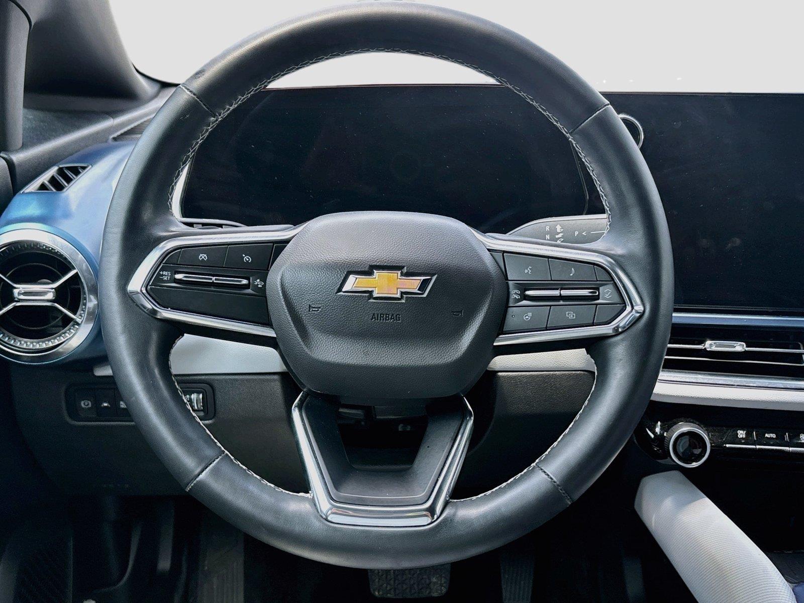 2025 Chevrolet Equinox EV LT