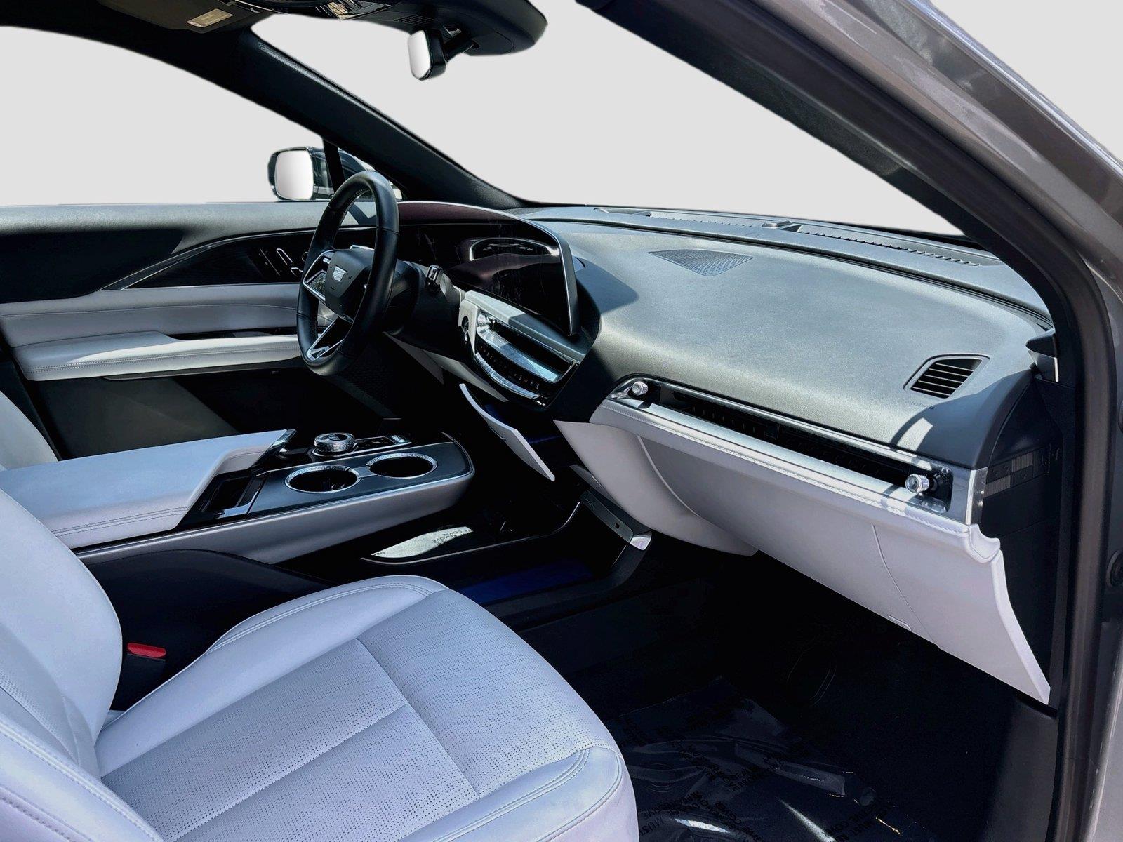 2024 Cadillac LYRIQ Luxury