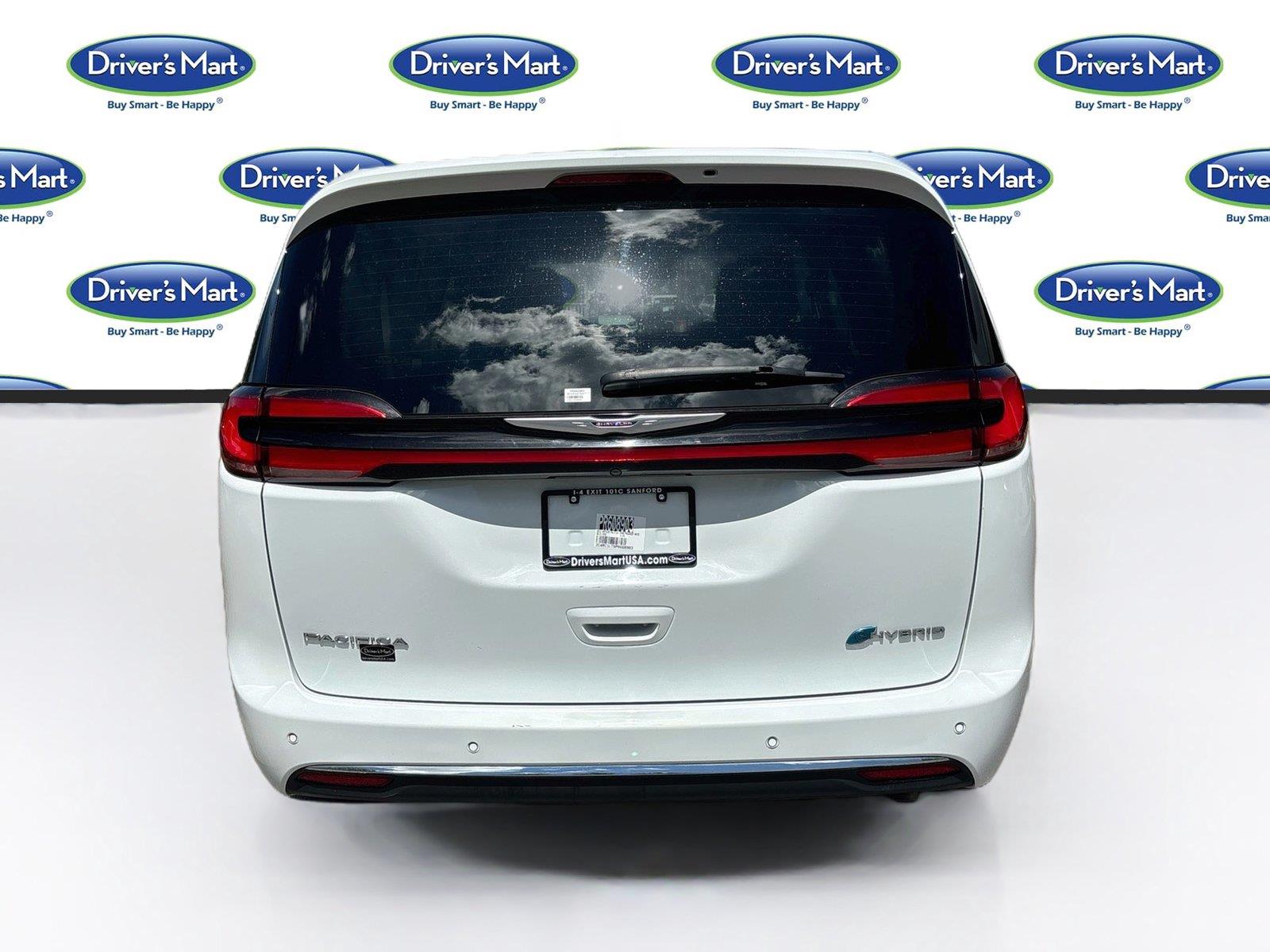 2023 Chrysler Pacifica Hybrid Touring L