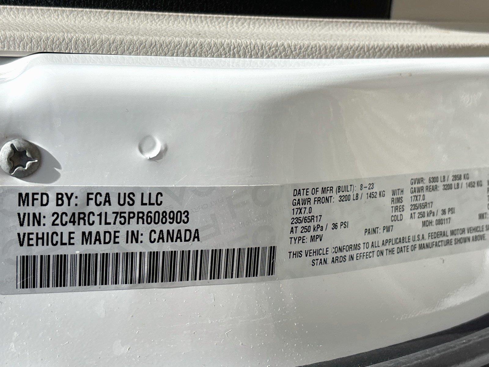 2023 Chrysler Pacifica Hybrid Touring L