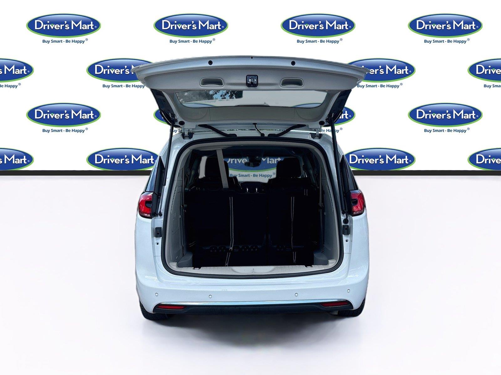 2023 Chrysler Pacifica Hybrid Touring L