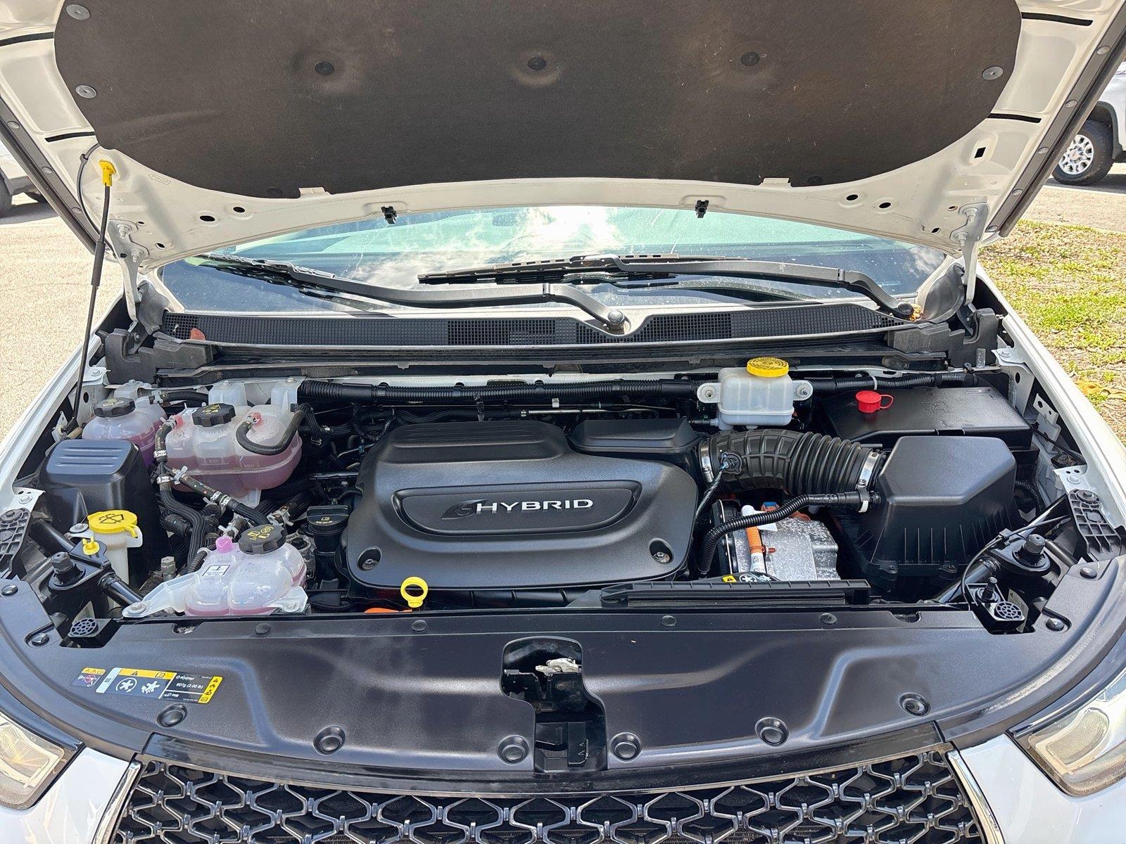 2023 Chrysler Pacifica Hybrid Touring L