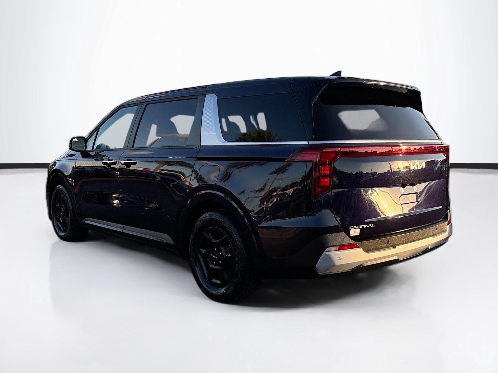 2025 Kia Carnival LXS