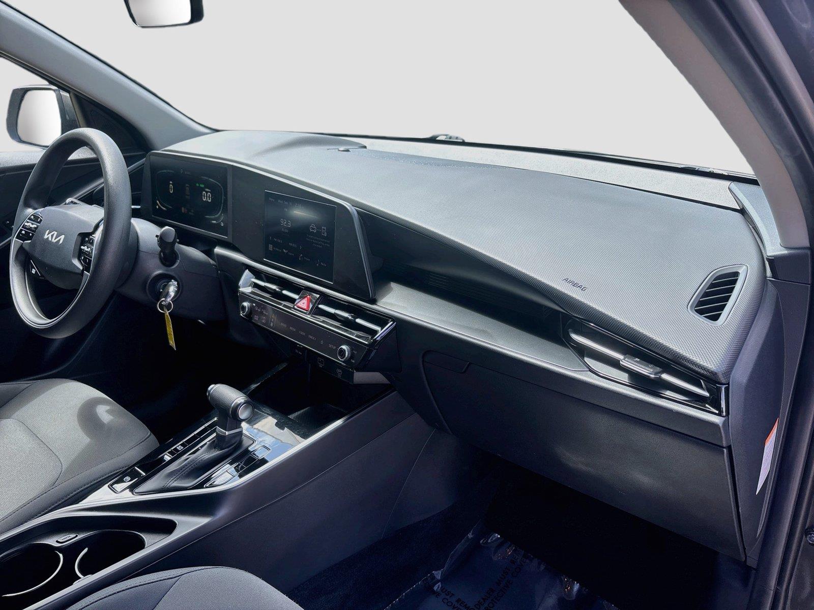 2025 Kia Niro LX