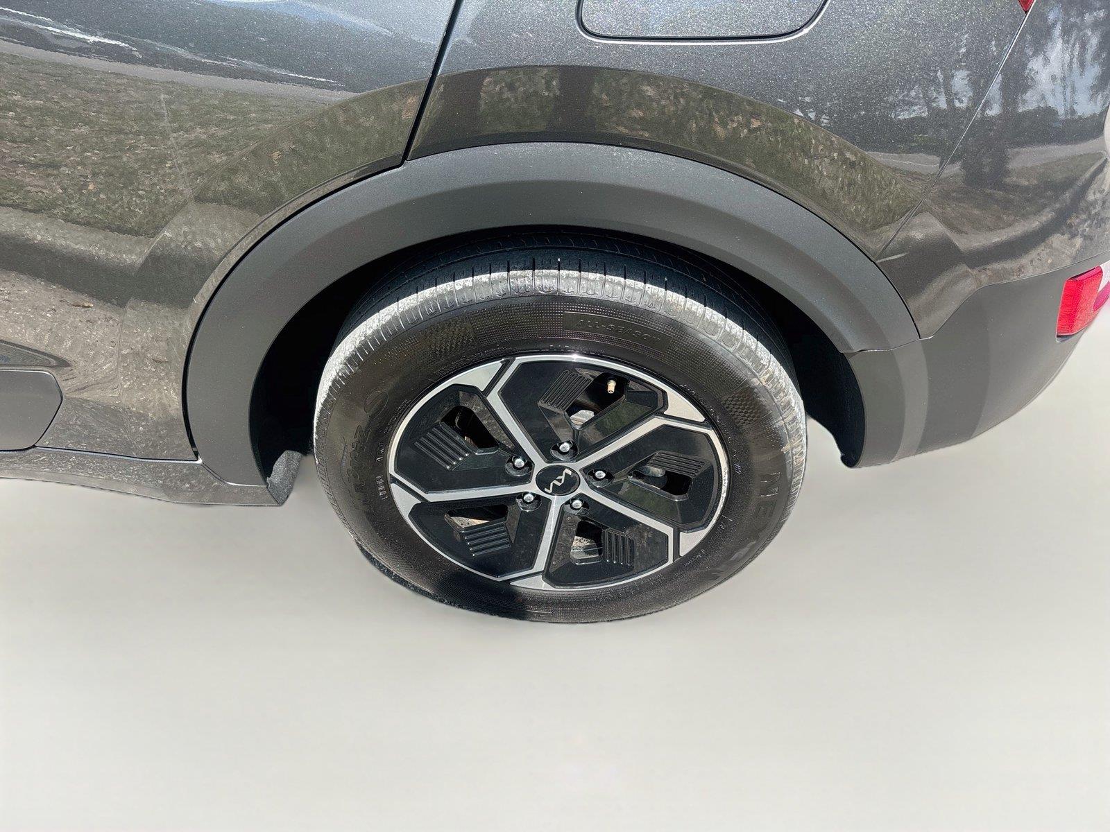 2025 Kia Niro LX
