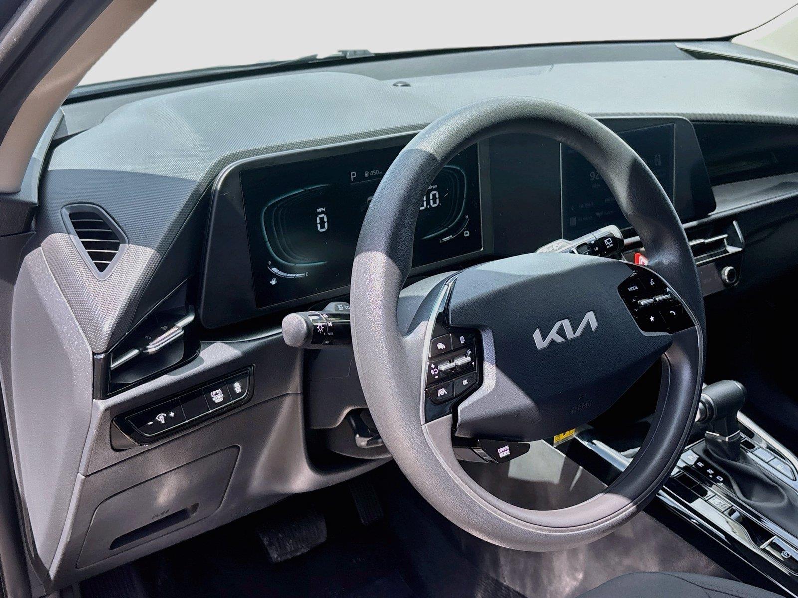 2025 Kia Niro LX
