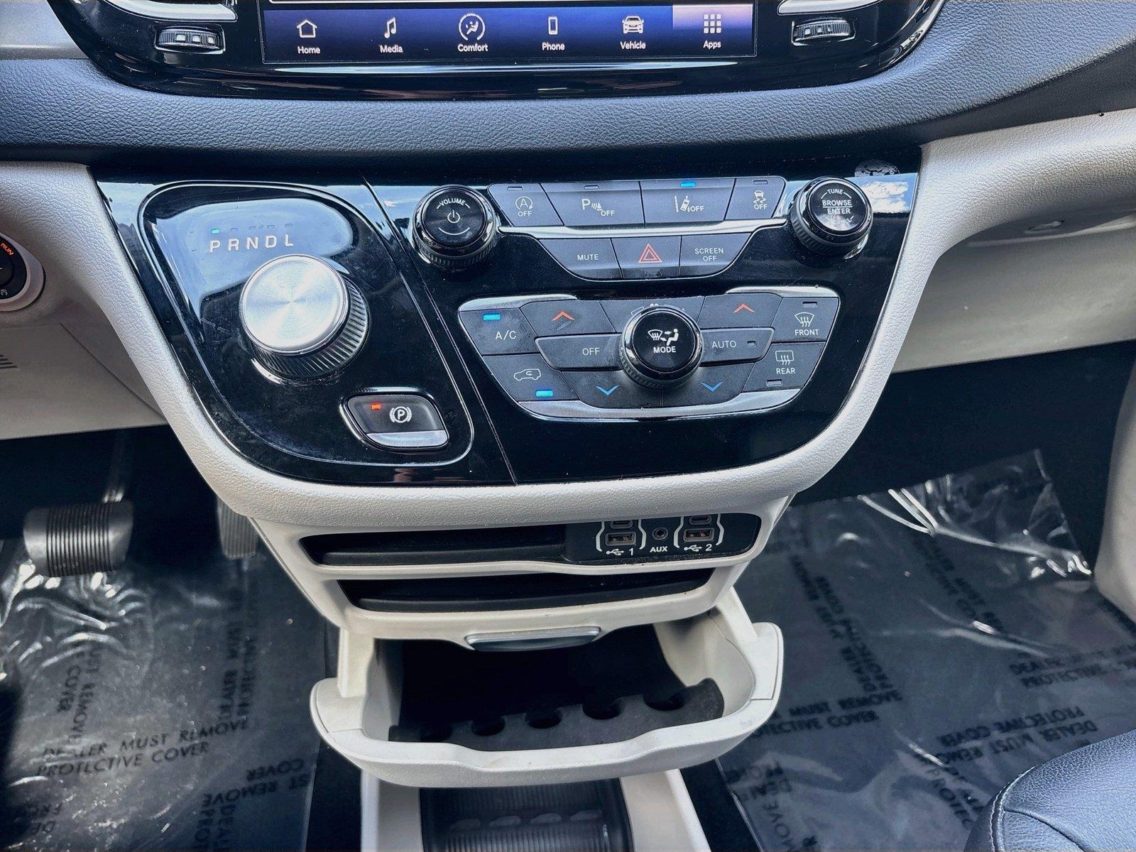 2021 Chrysler Pacifica Touring L