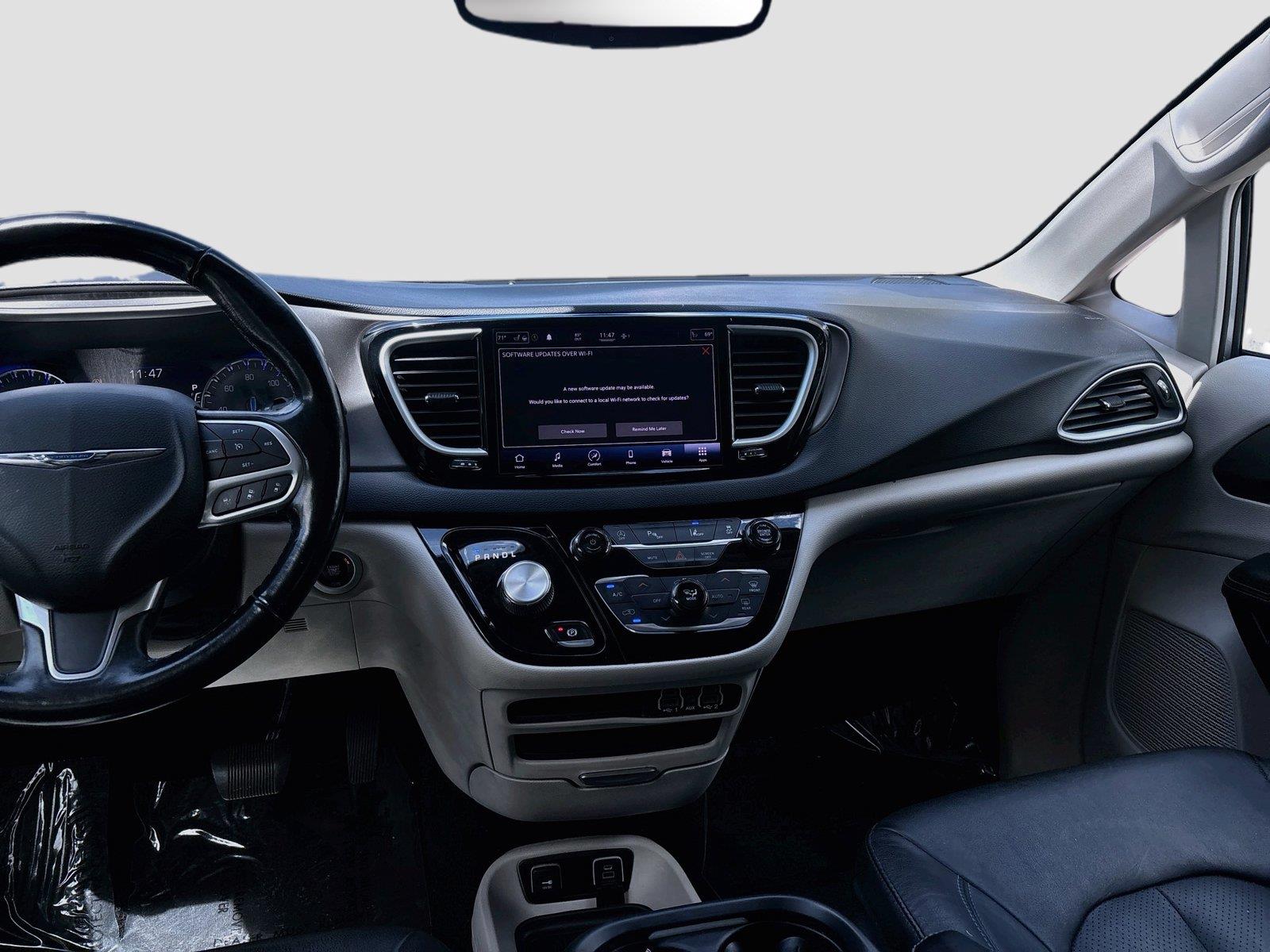 2021 Chrysler Pacifica Touring L