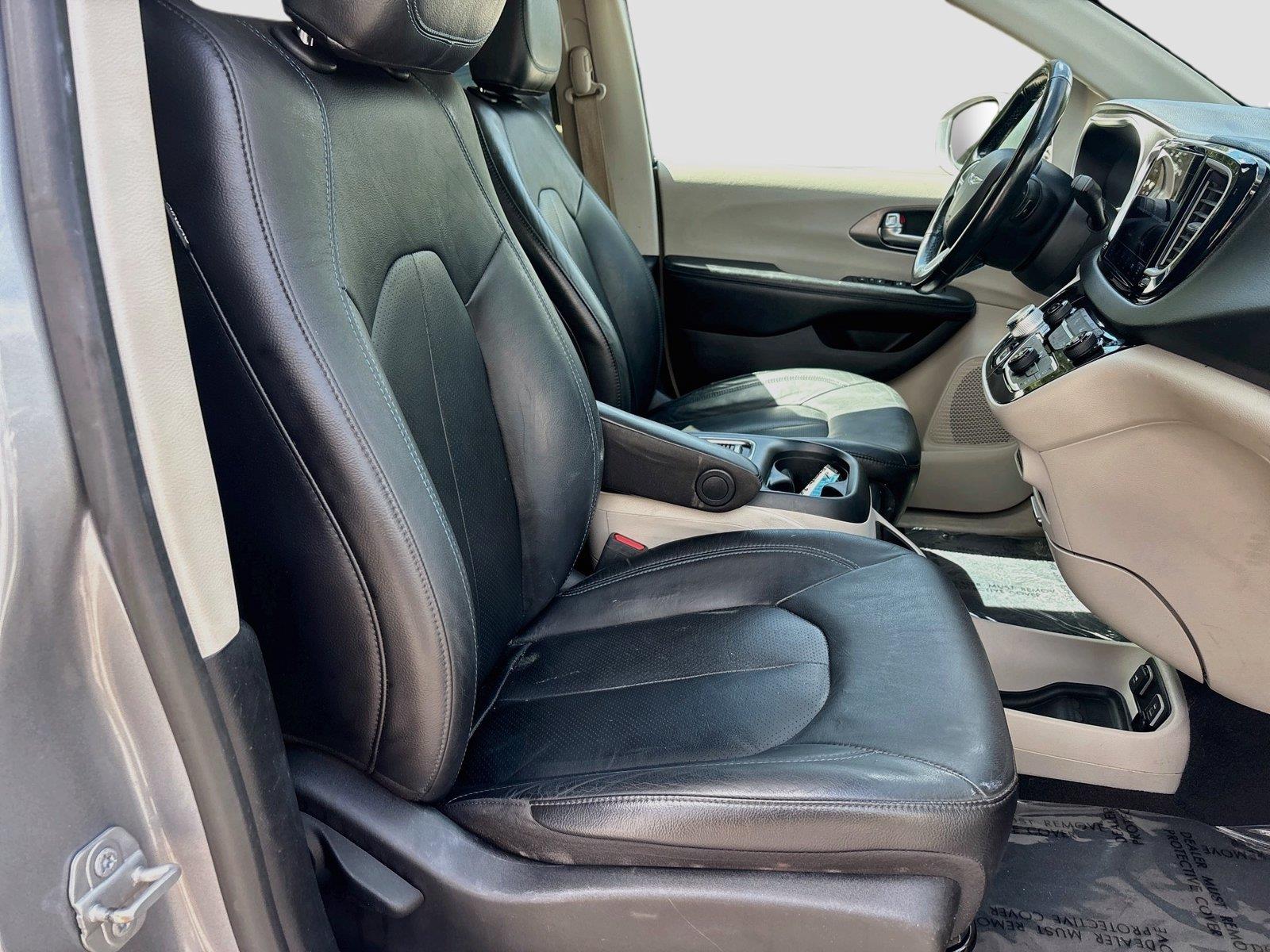 2021 Chrysler Pacifica Touring L