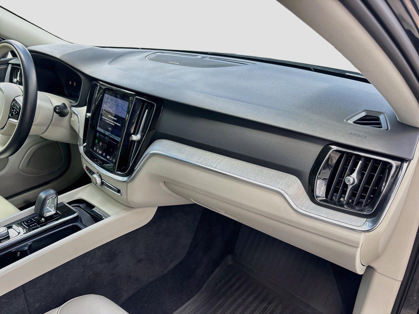 2025 VOLVO V60 CROSS COUNT