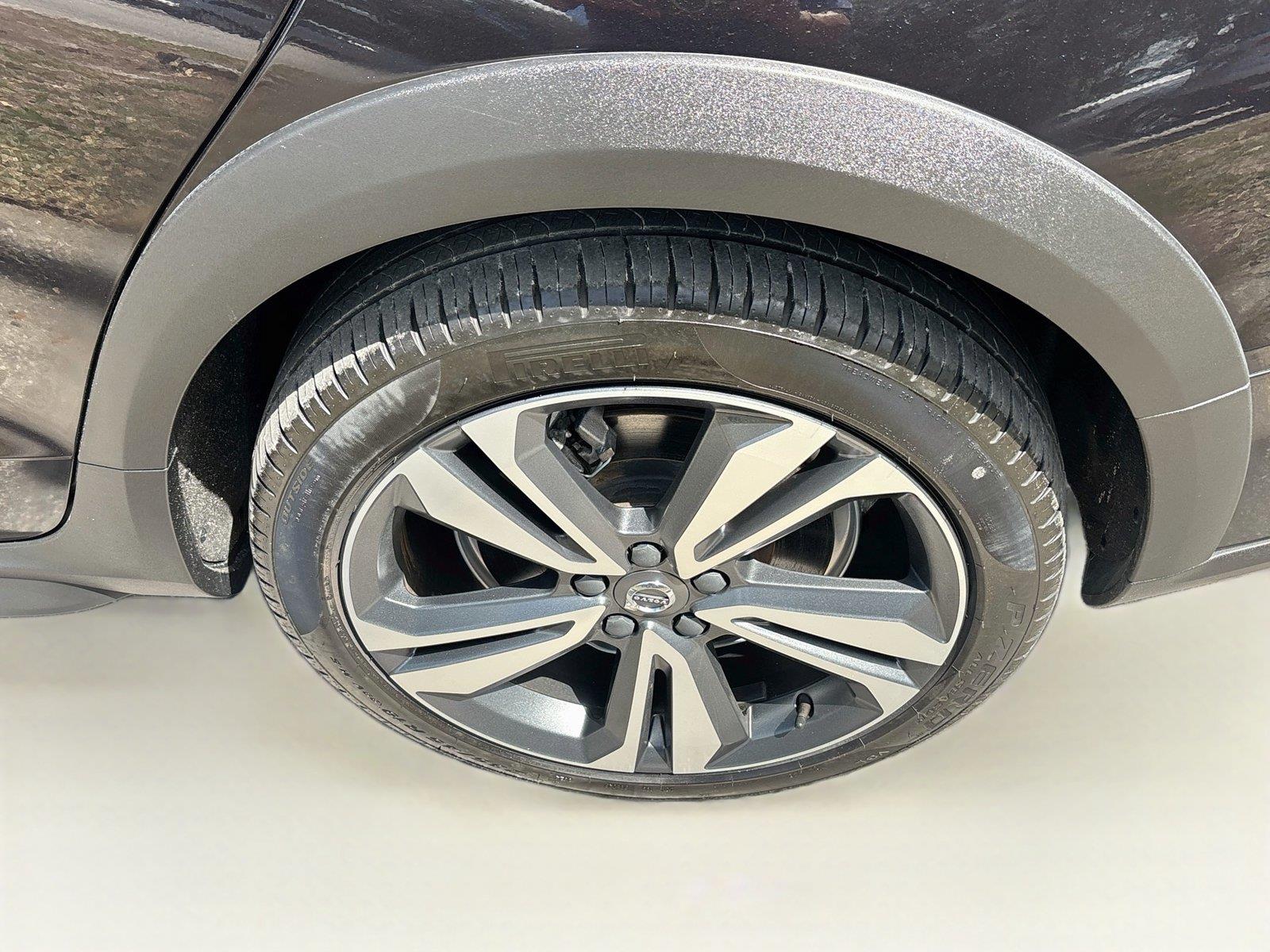 2025 VOLVO V60 CROSS COUNT