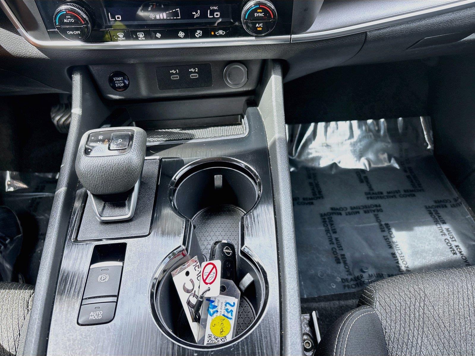 2024 Nissan Rogue SV