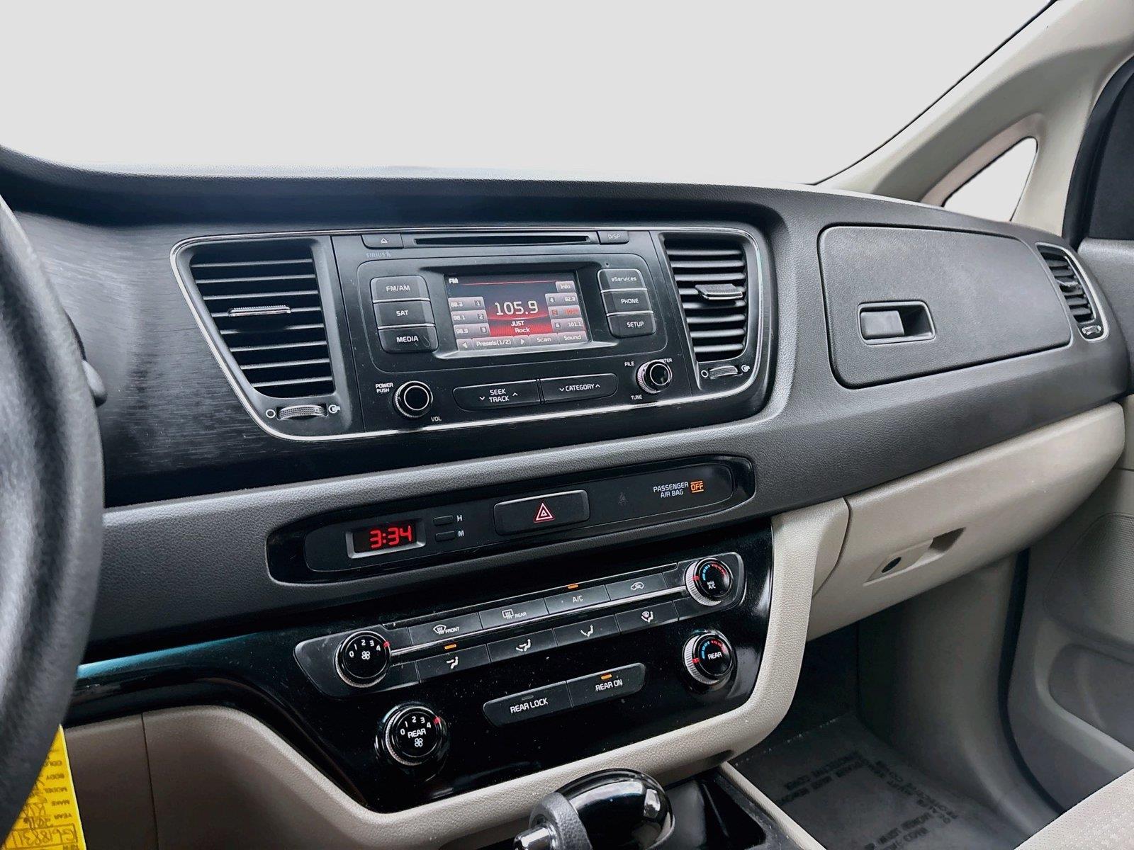 2016 Kia Sedona LX