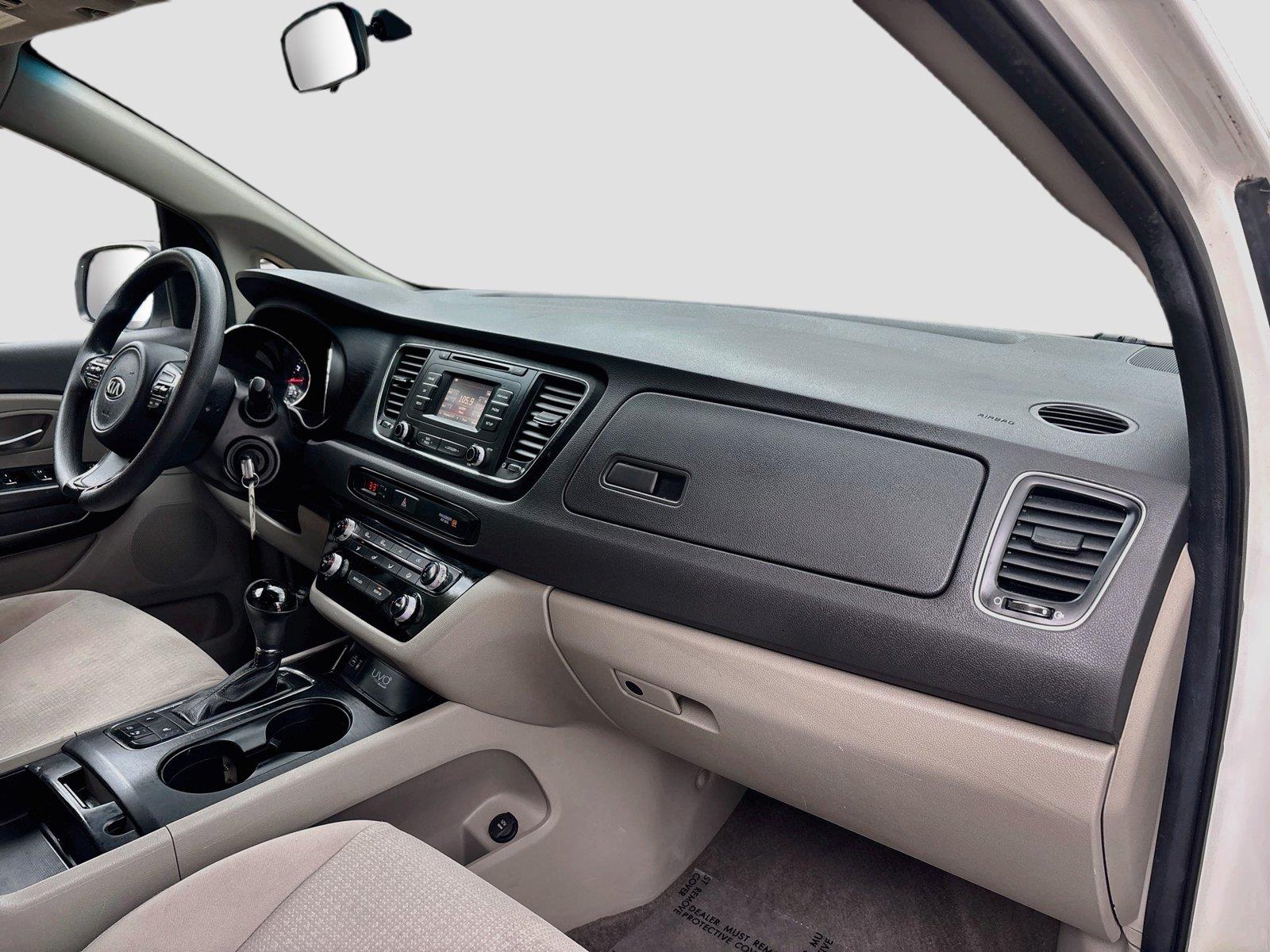 2016 Kia Sedona LX