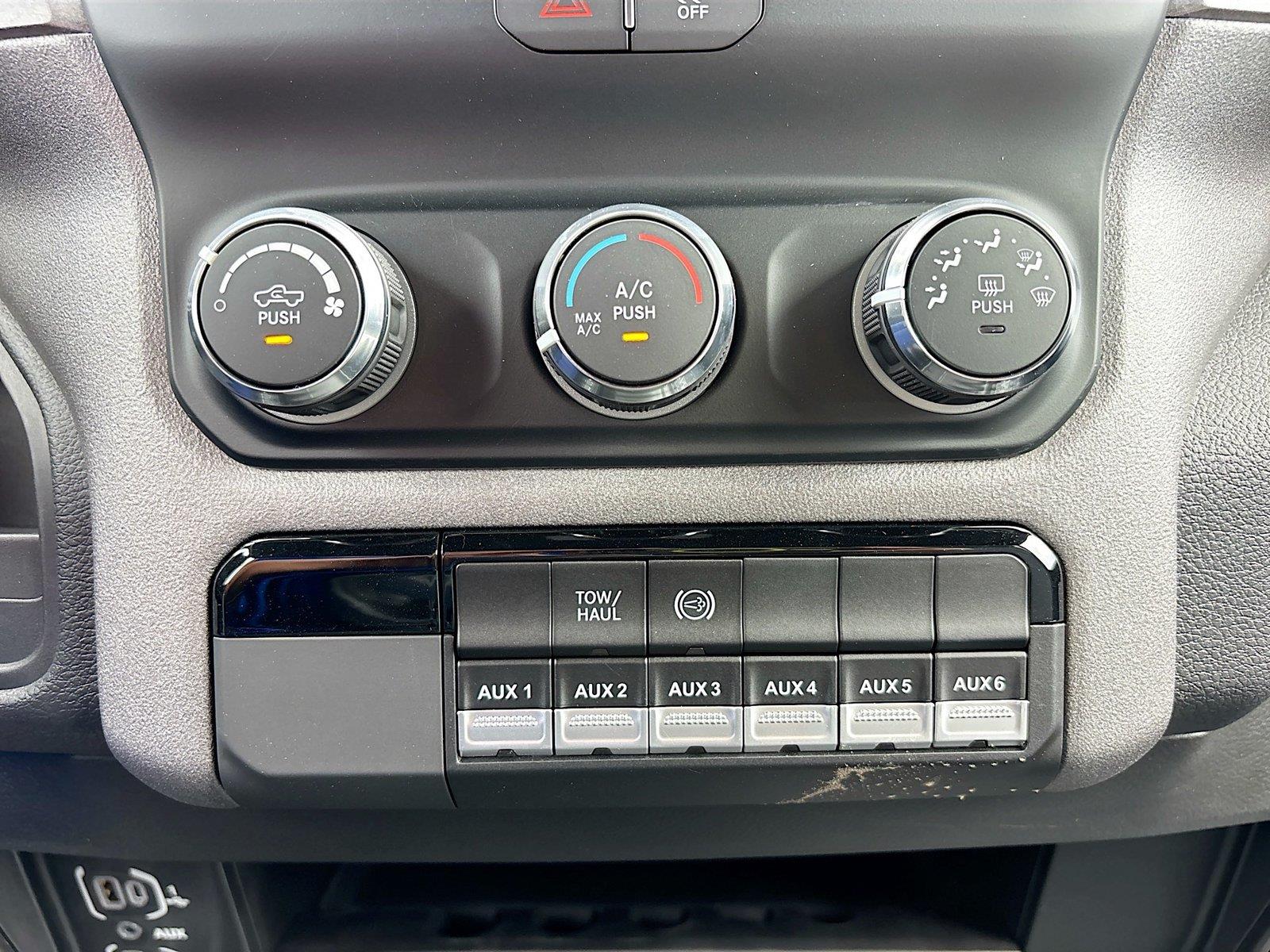 2024 Ram 3500 Chassis Cab Tradesman