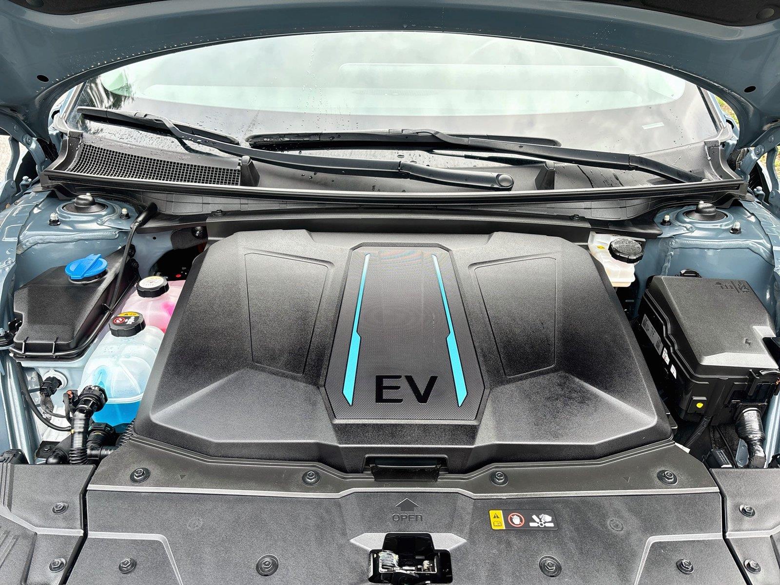 2024 Hyundai IONIQ 5 SEL