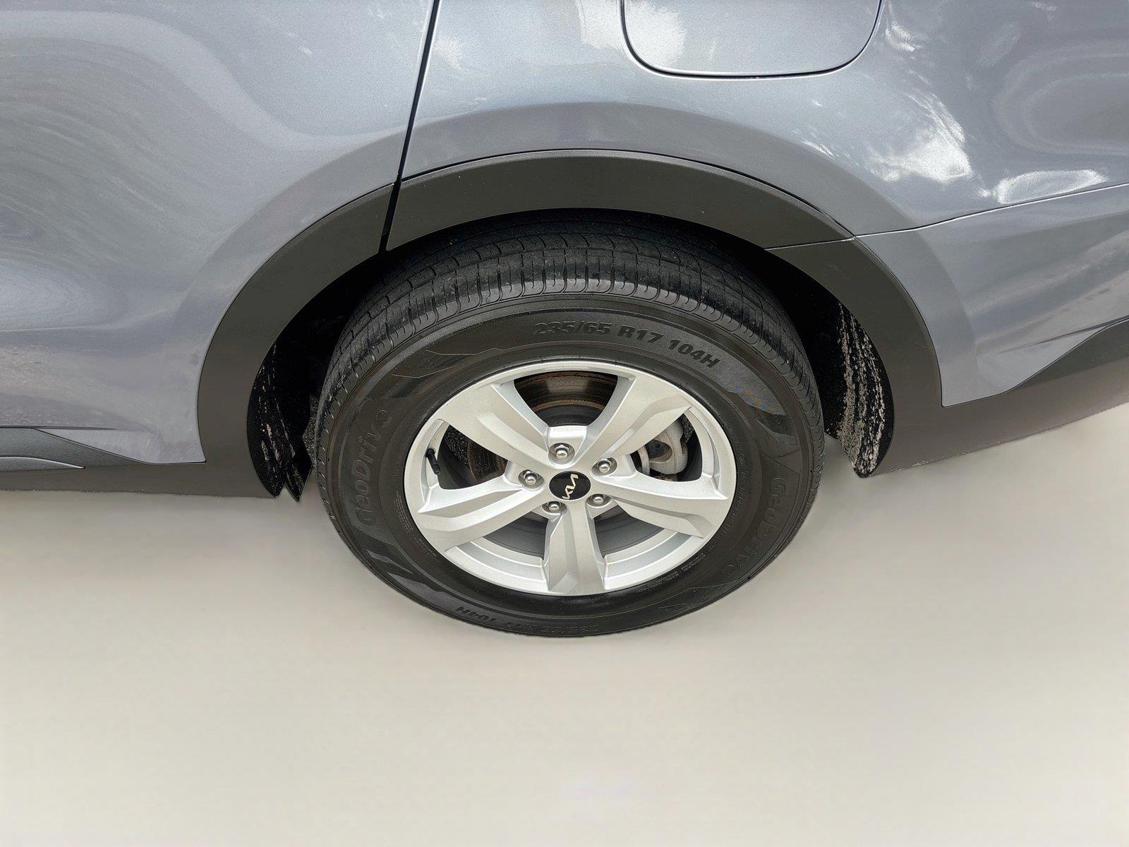 2023 Kia Sorento LX