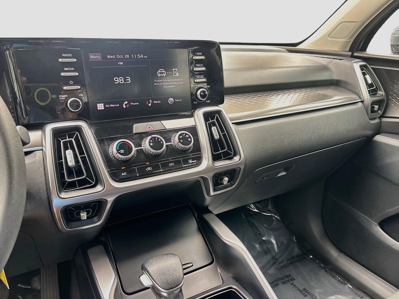 2023 Kia Sorento LX