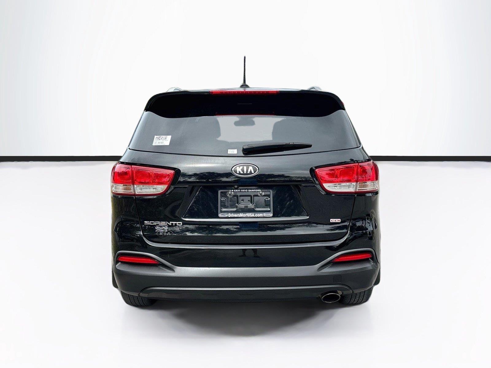 2016 Kia Sorento LX