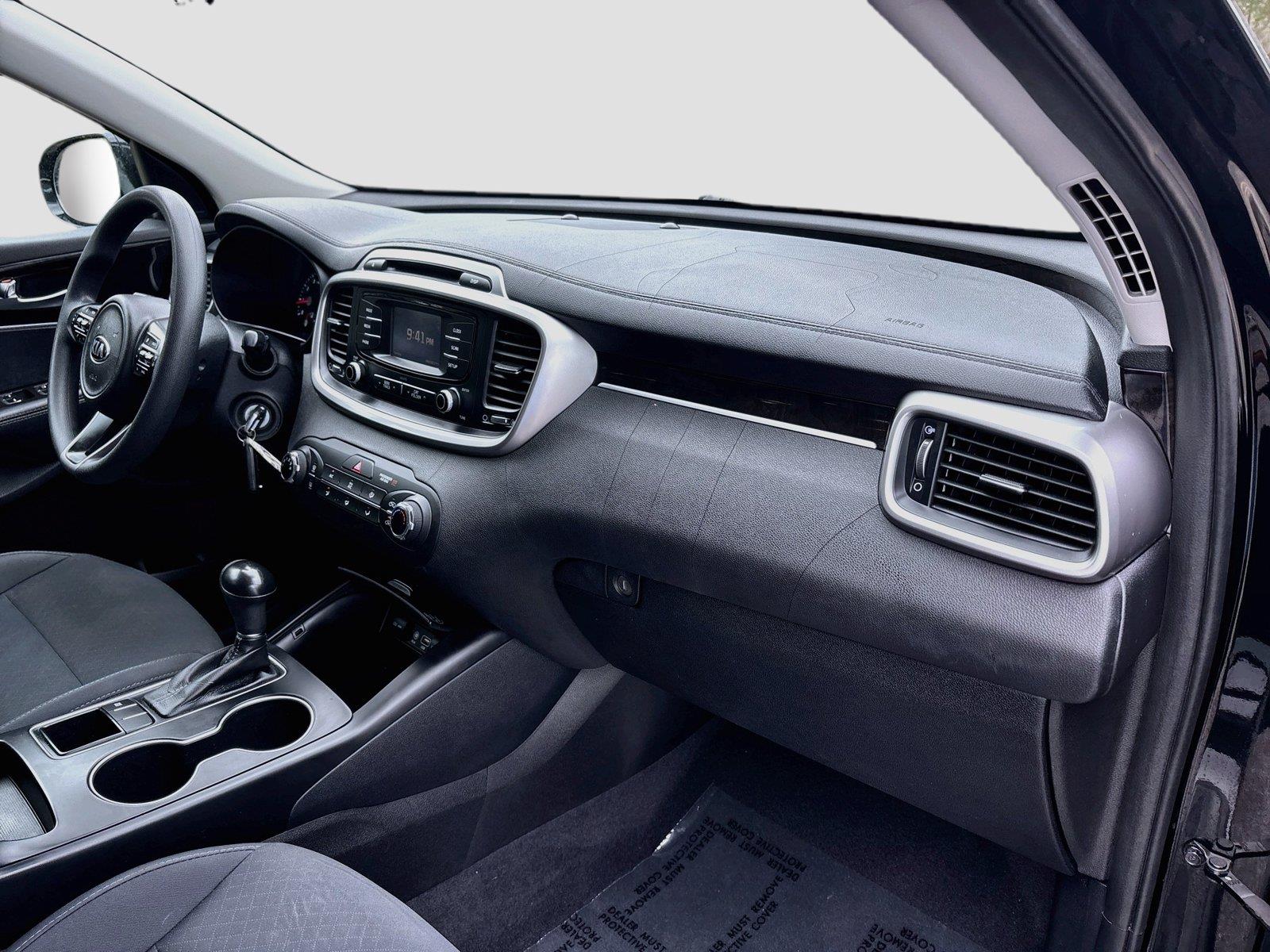 2016 Kia Sorento LX